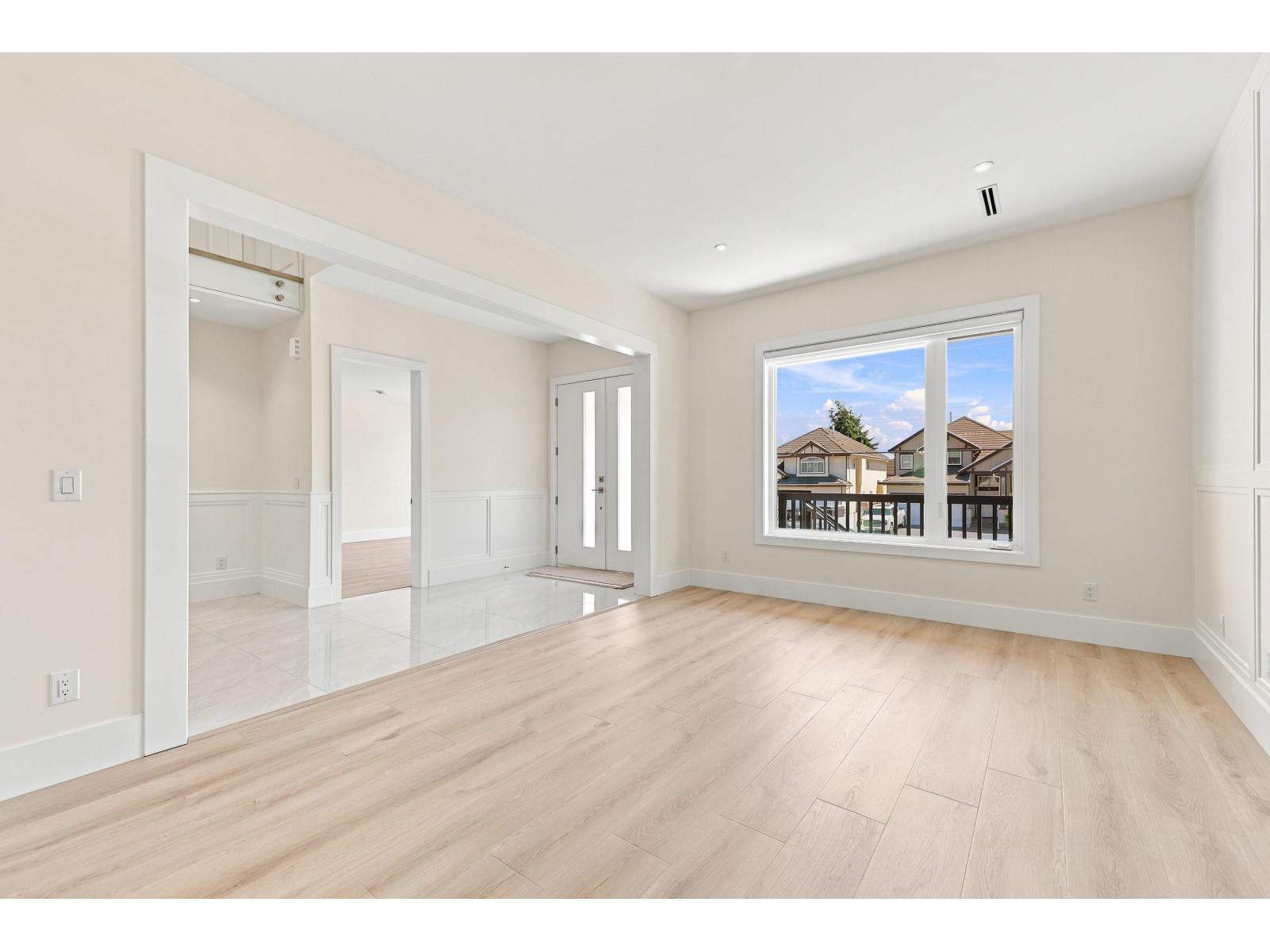 15671 82 Avenue Property Photo 6