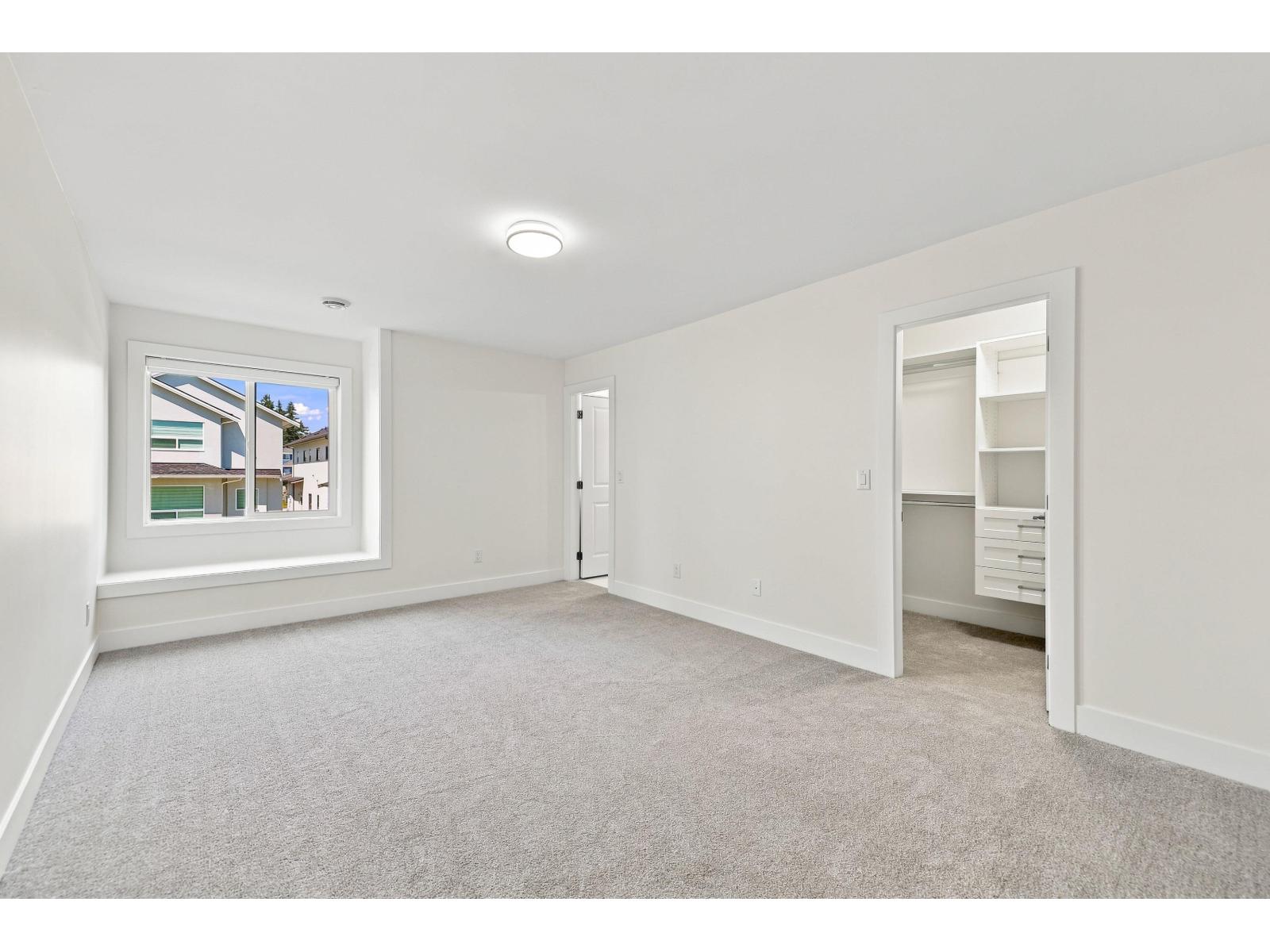 15671 82 Avenue Property Photo 15