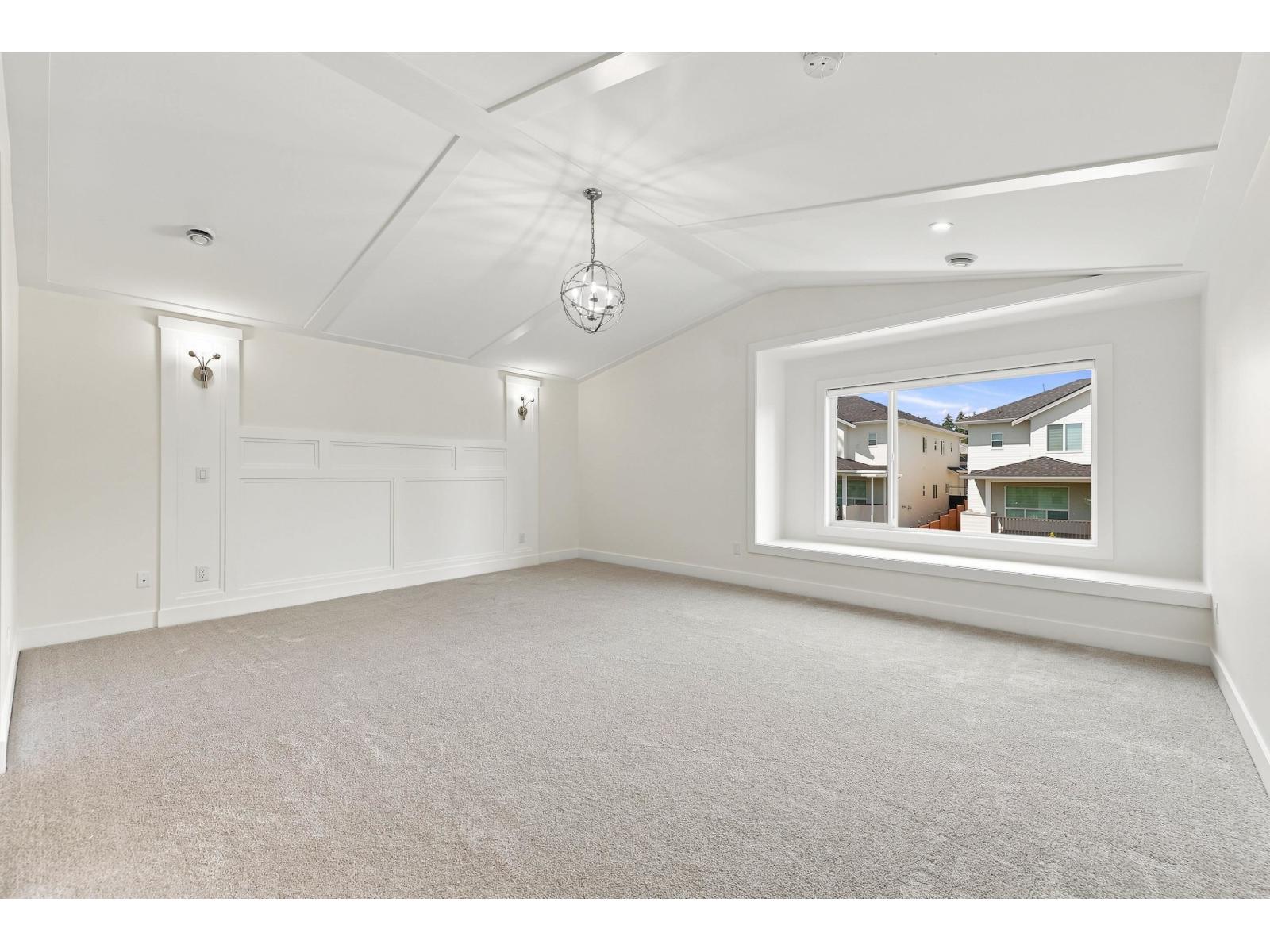 15671 82 Avenue Property Photo 16