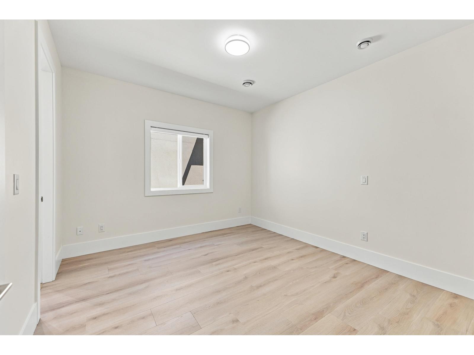 15671 82 Avenue Property Photo 20