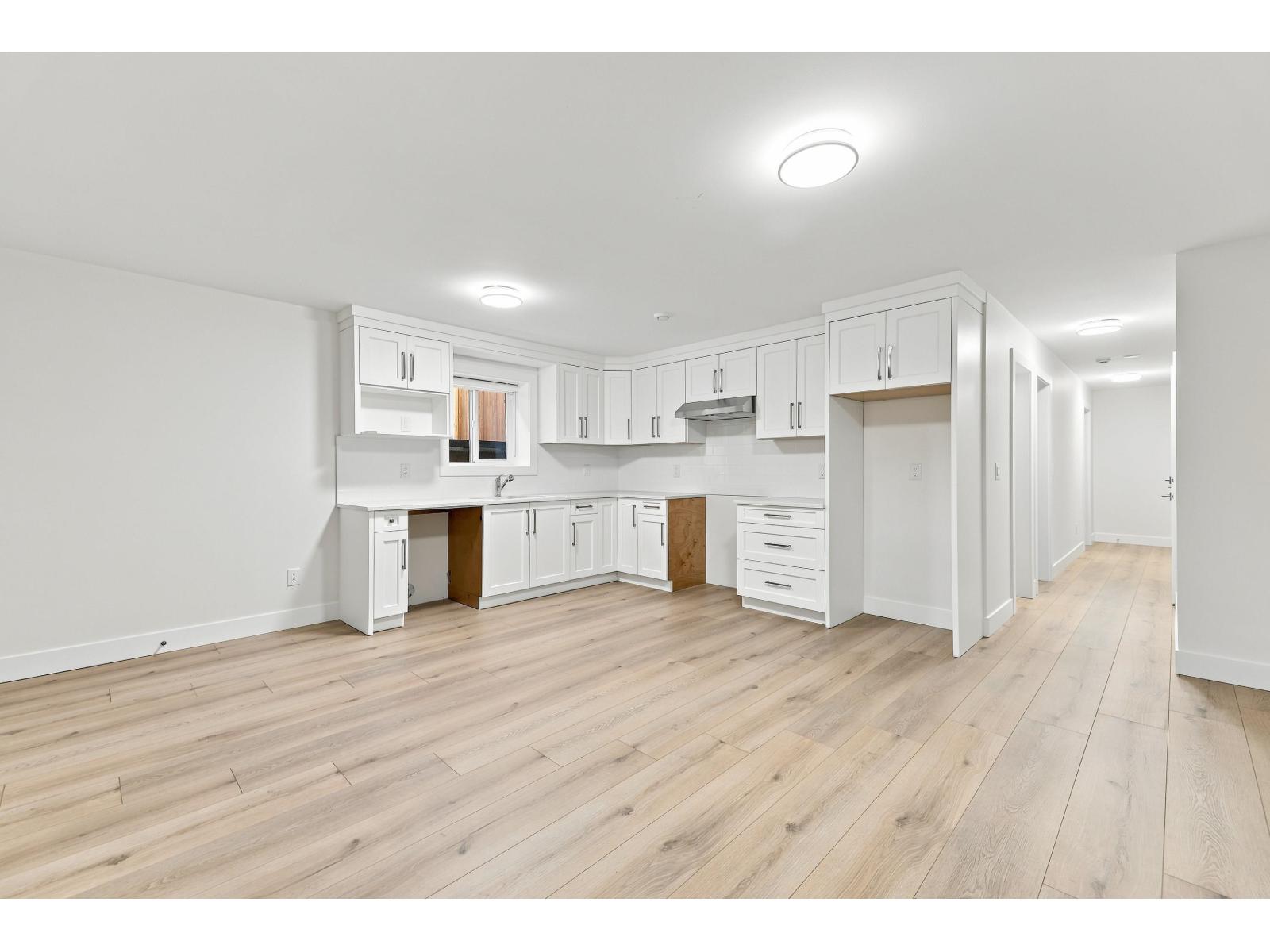 15671 82 Avenue Property Photo 28