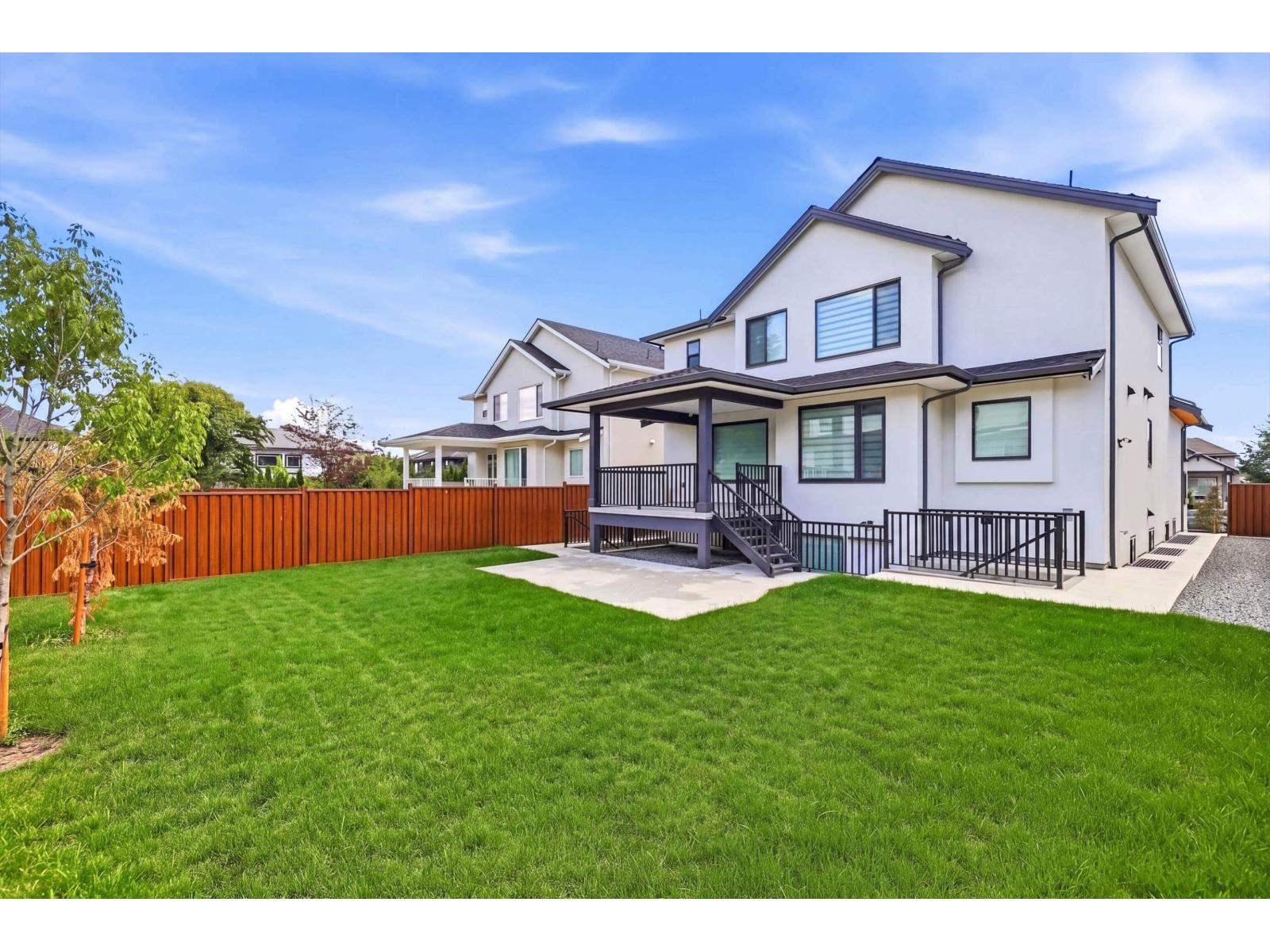 15671 82 Avenue Property Photo 35