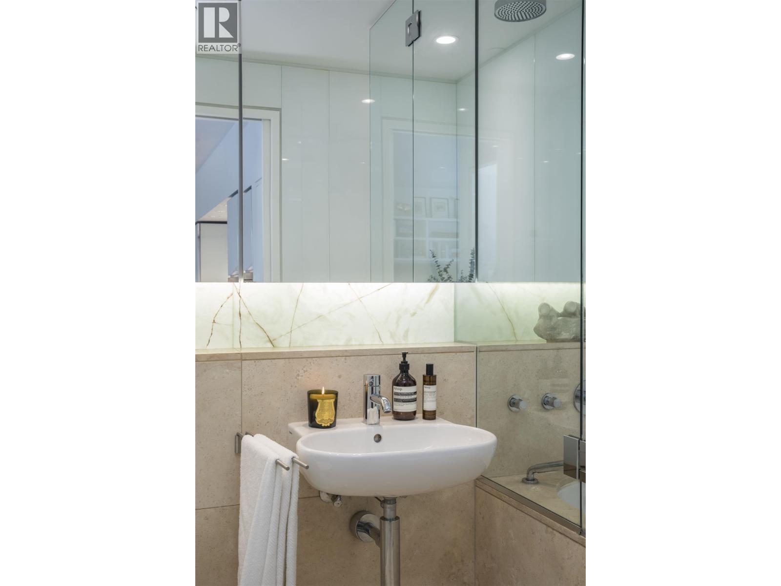 1906 838 W Hastings Street Property Photo 22