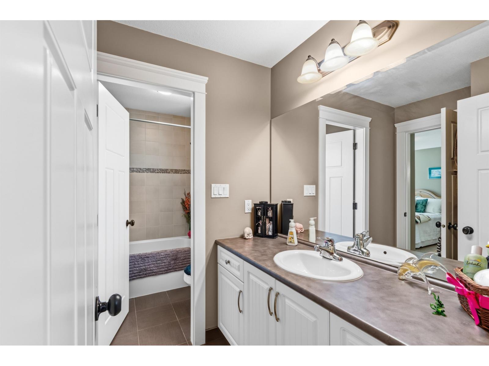 14765 34 Avenue Property Photo 24