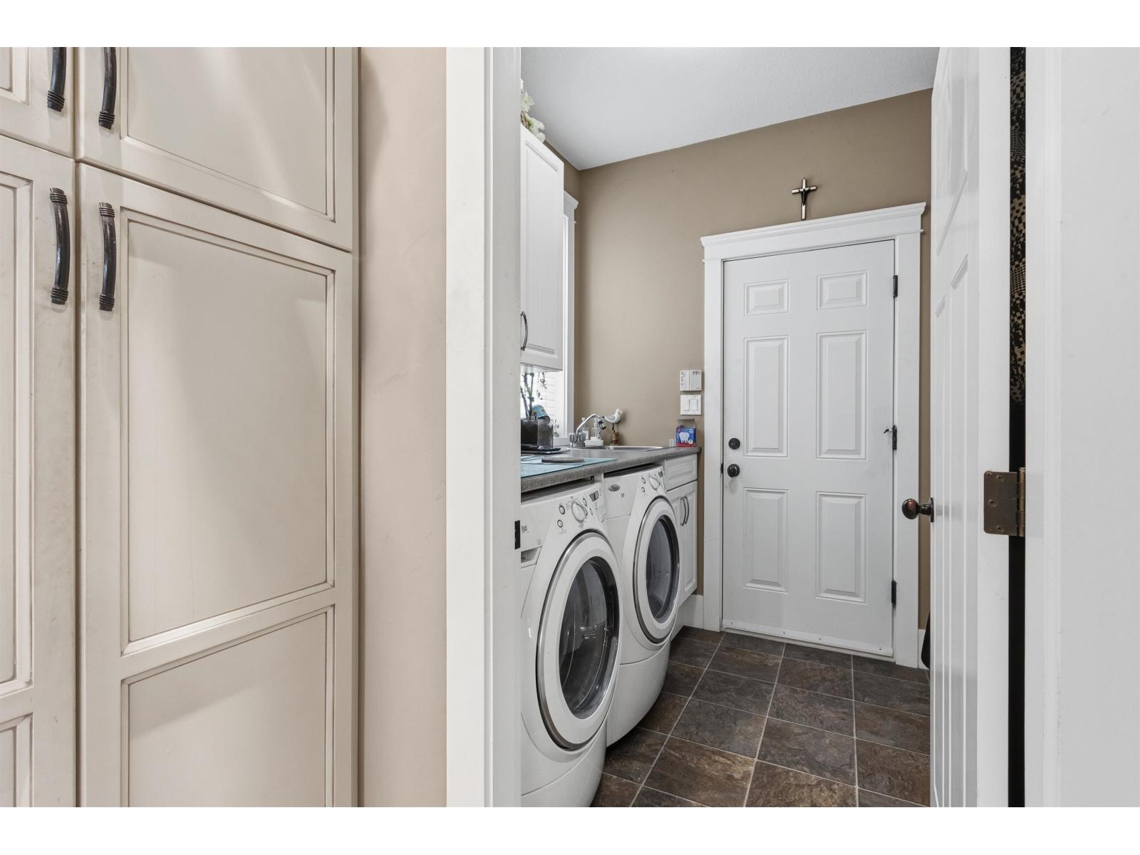 14765 34 Avenue Property Photo 27