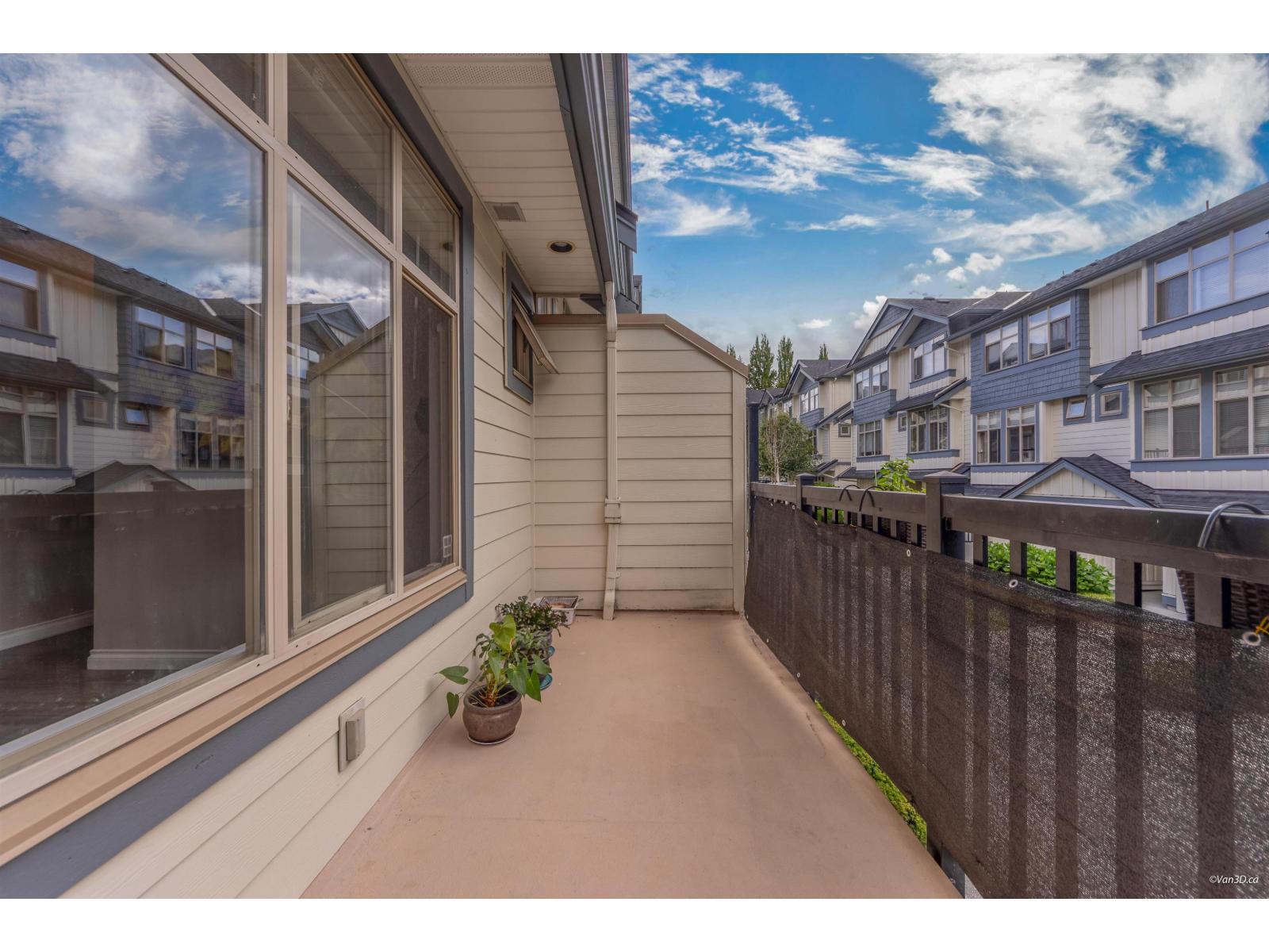 38 21661 88 Avenue Property Photo 17