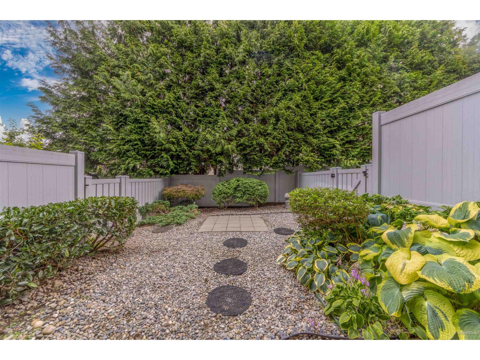 38 21661 88 Avenue Property Photo 29