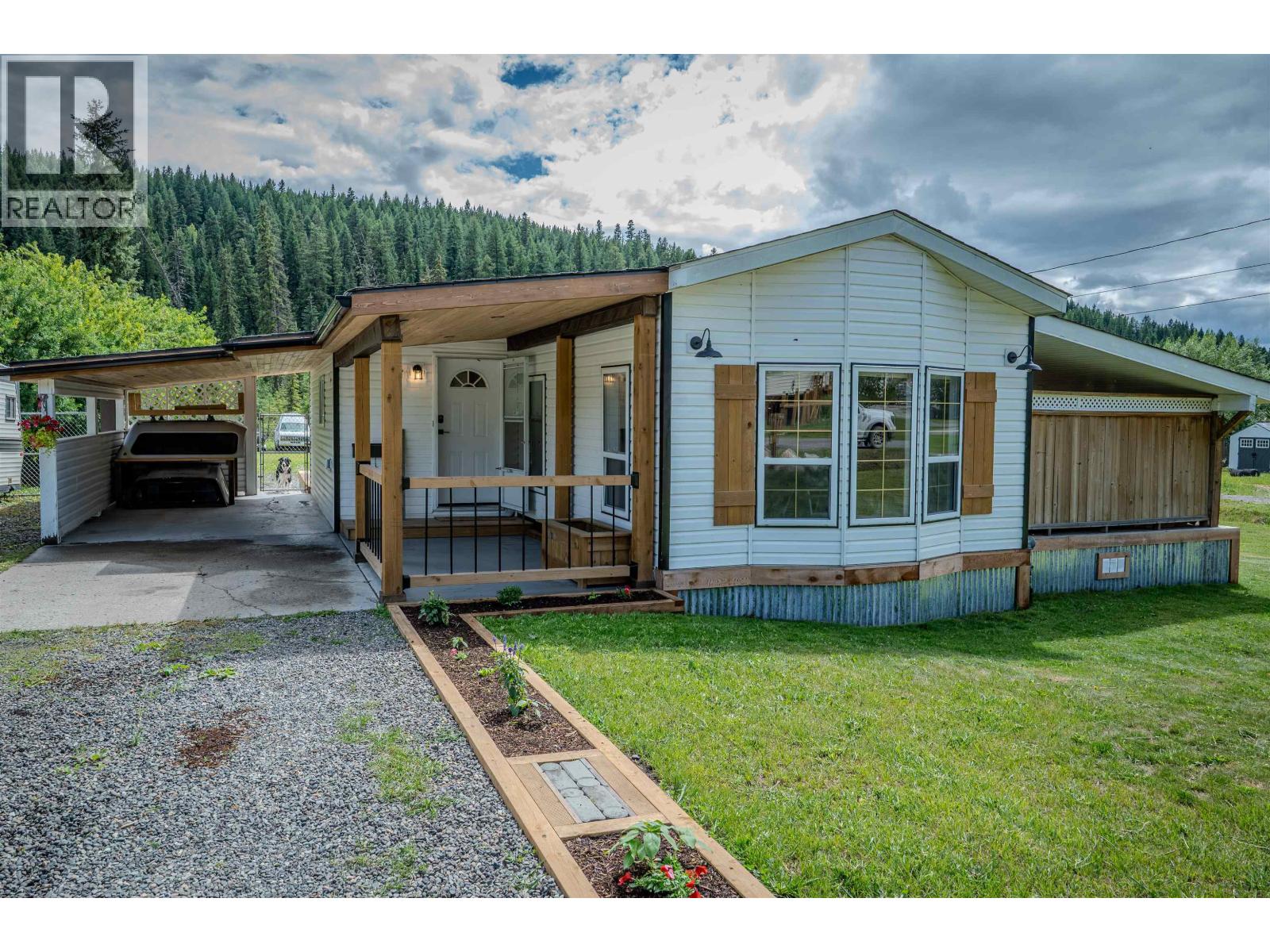 3235 Pine Valley Road Property Photo 2