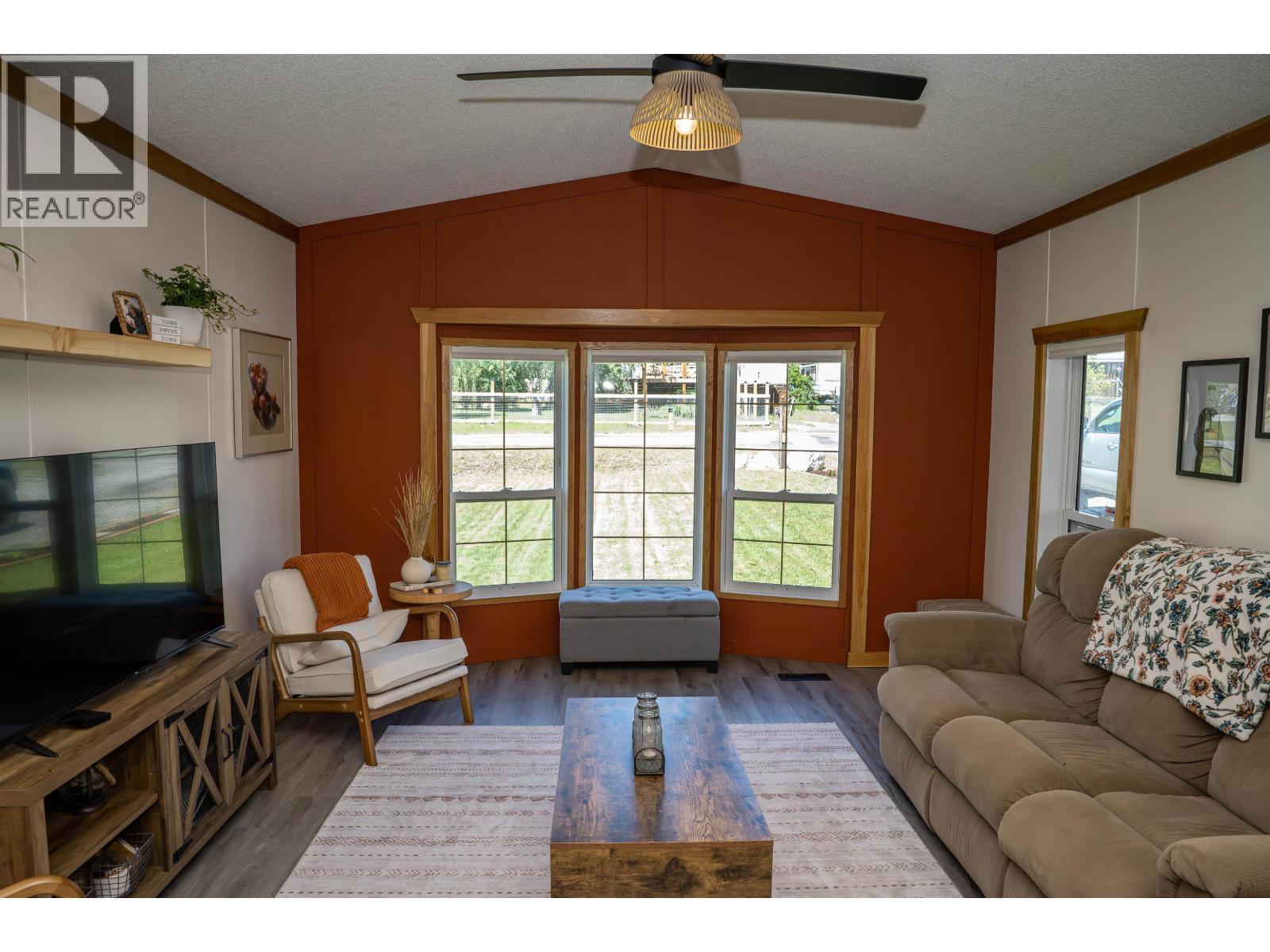 3235 Pine Valley Road Property Photo 6