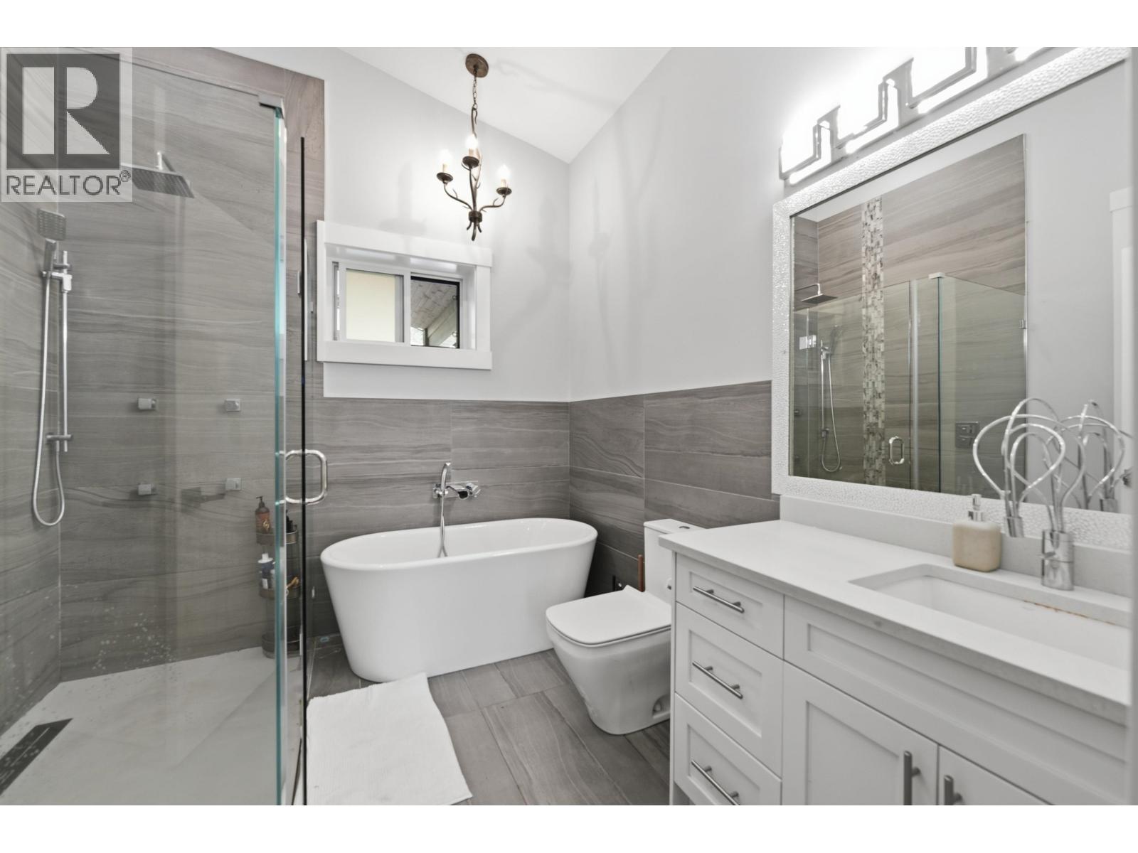23257 Dogwood Avenue Property Photo 15