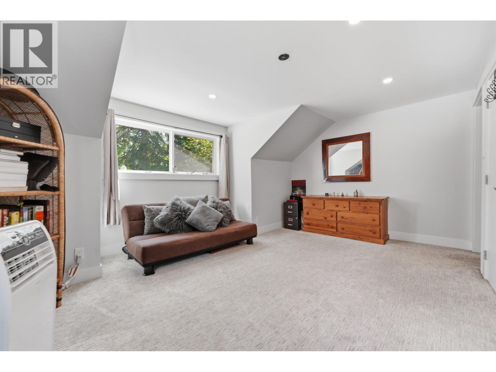23257 Dogwood Avenue Property Photo 33