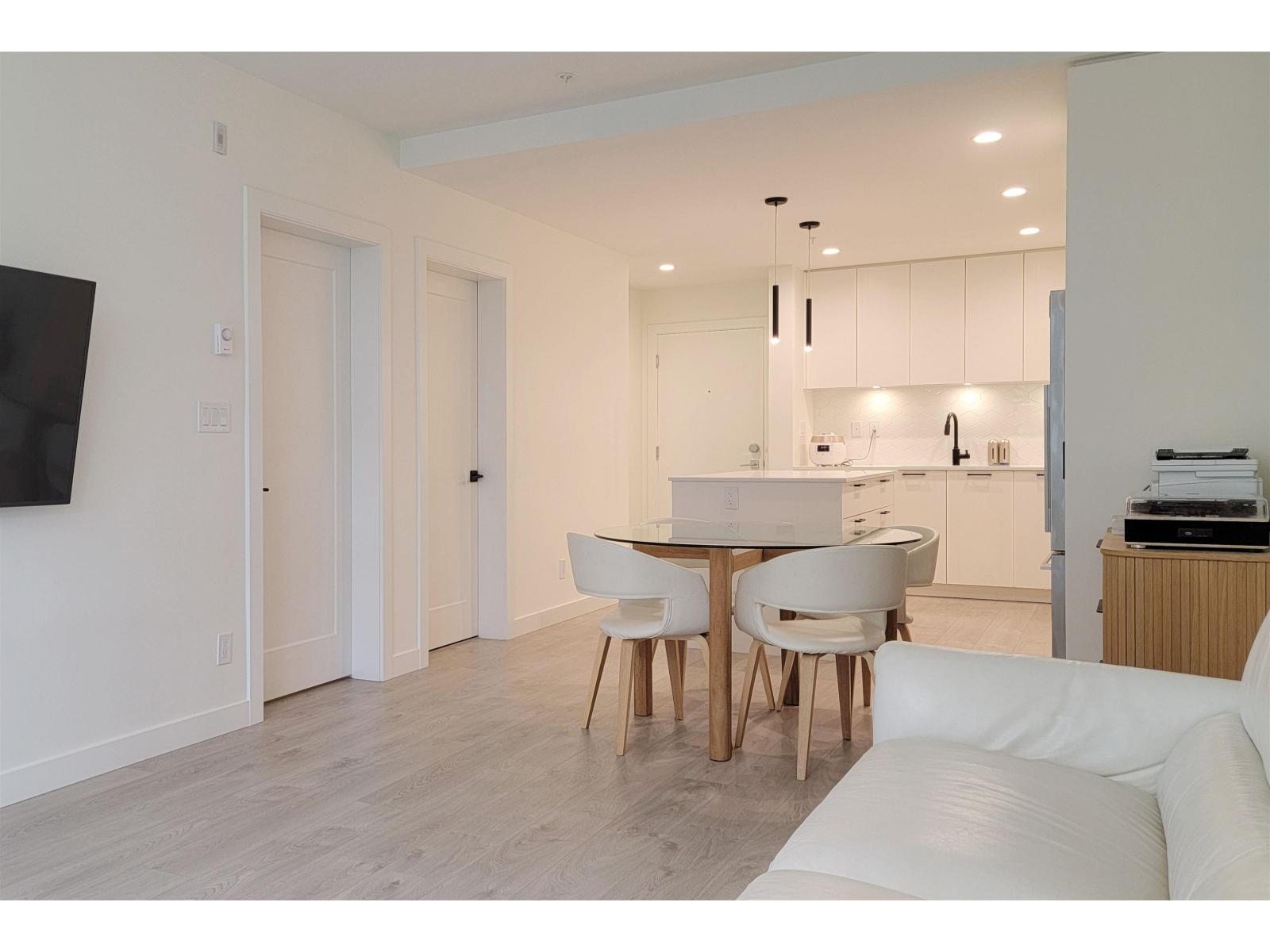 403 8379 201 Street Property Photo 5