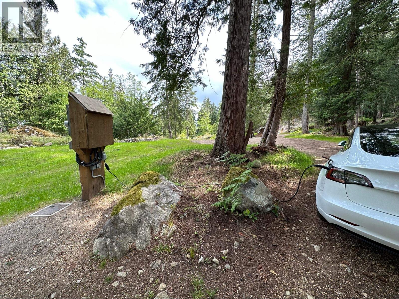 831 Windjammer Road Property Photo 17