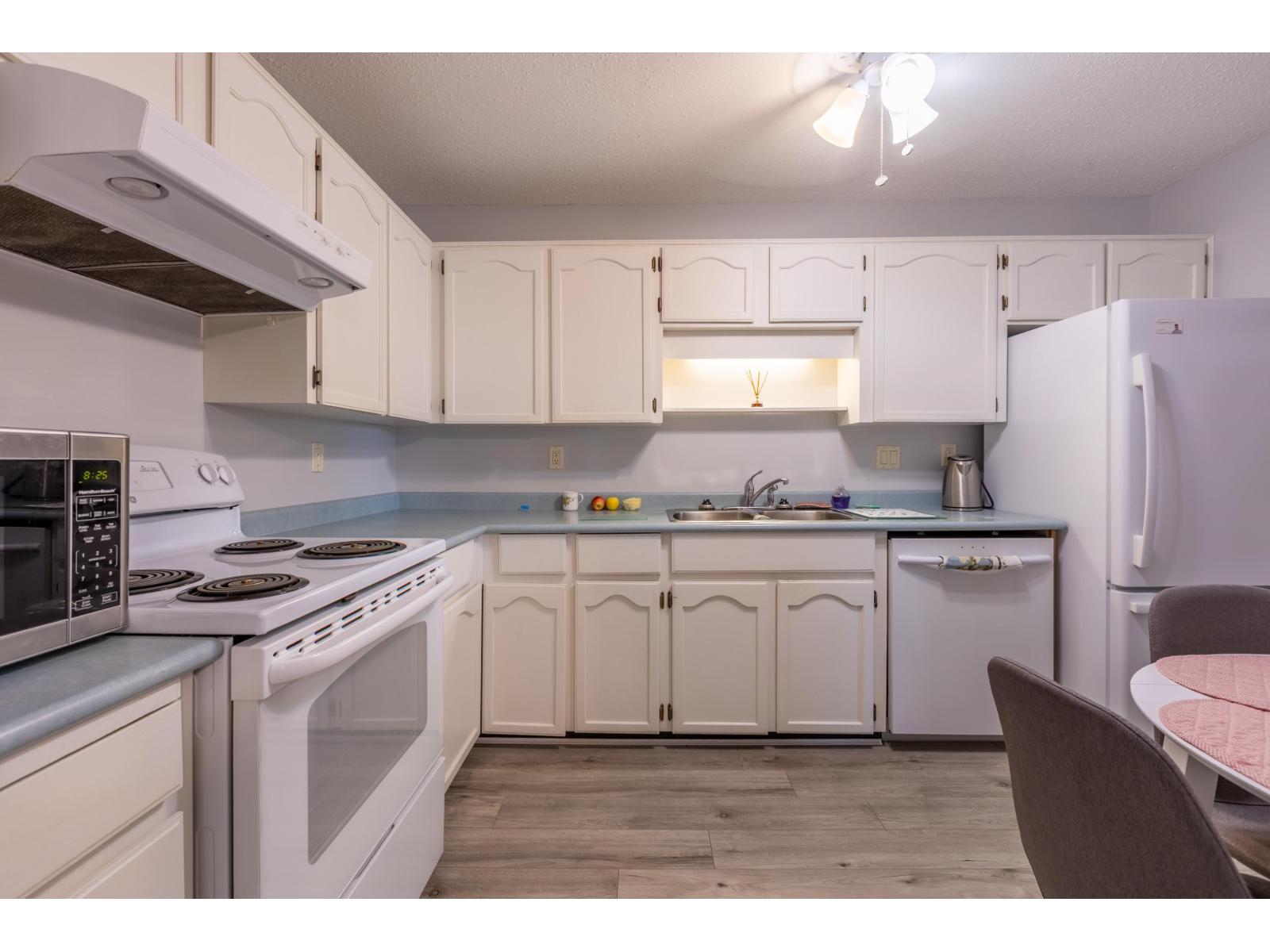211 31850 Union Avenue Property Photo 2
