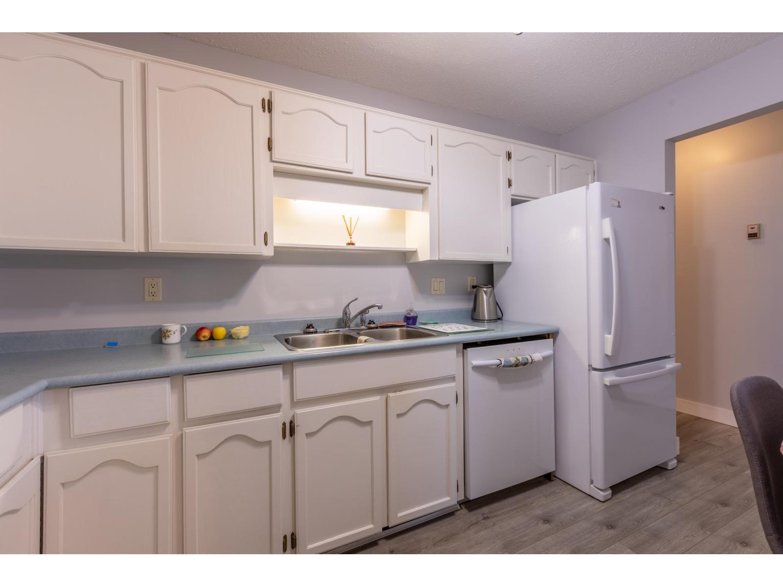 211 31850 Union Avenue Property Photo 3