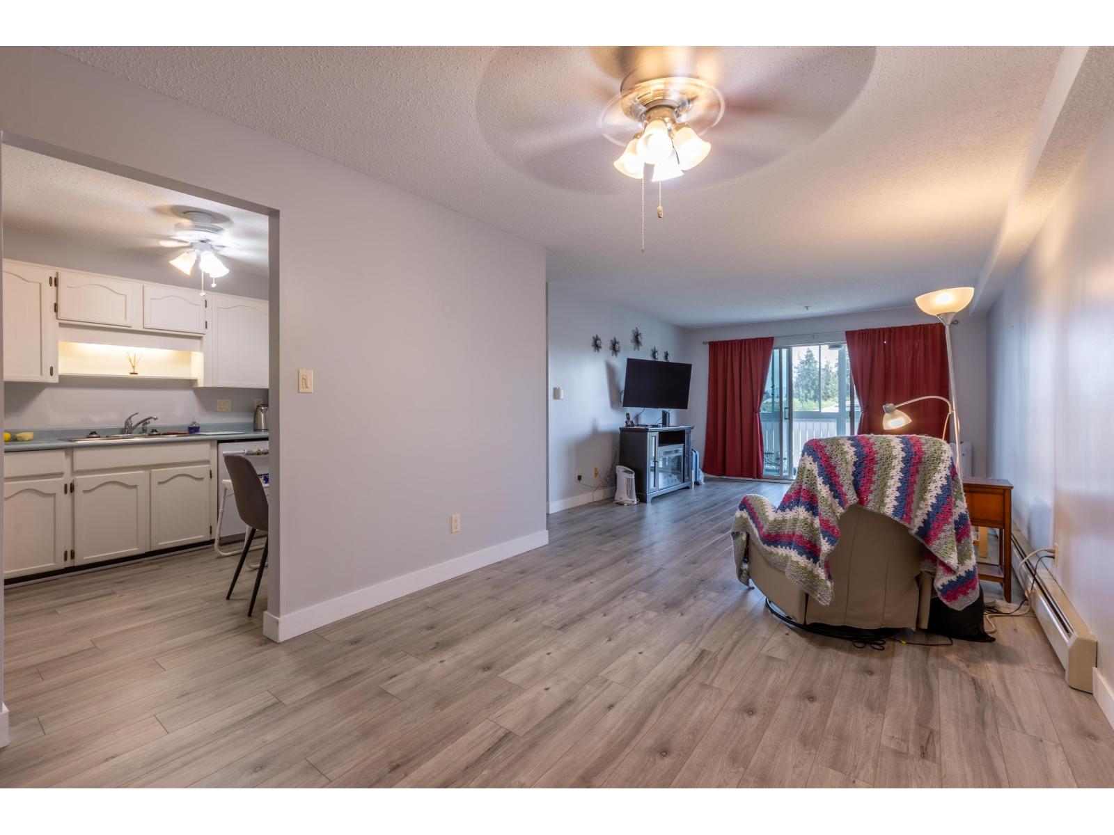211 31850 Union Avenue Property Photo 6