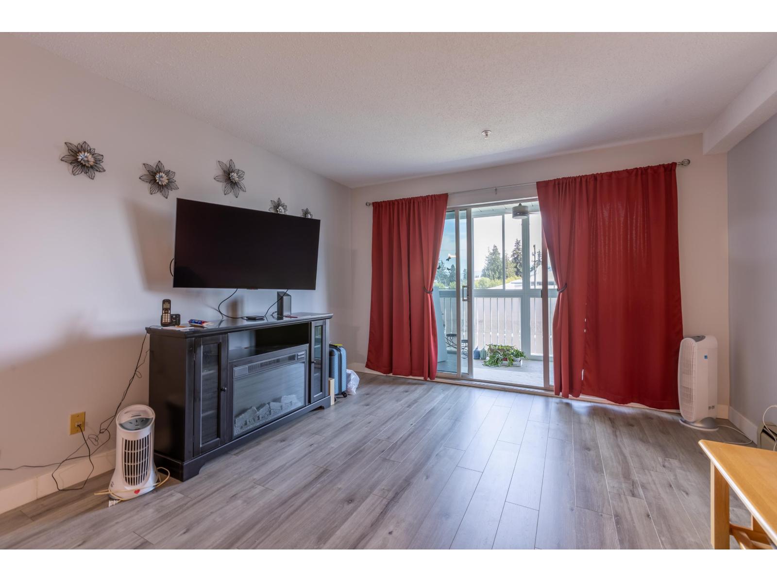 211 31850 Union Avenue Property Photo 12