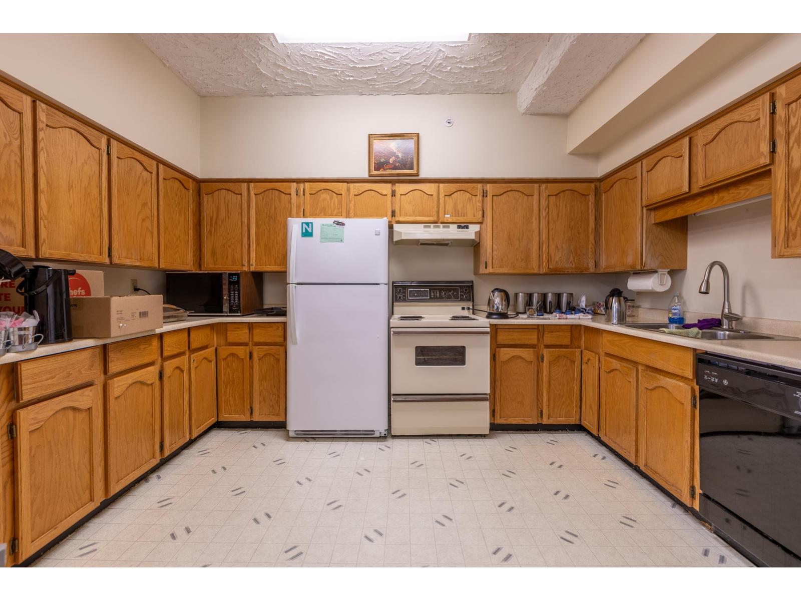 211 31850 Union Avenue Property Photo 26
