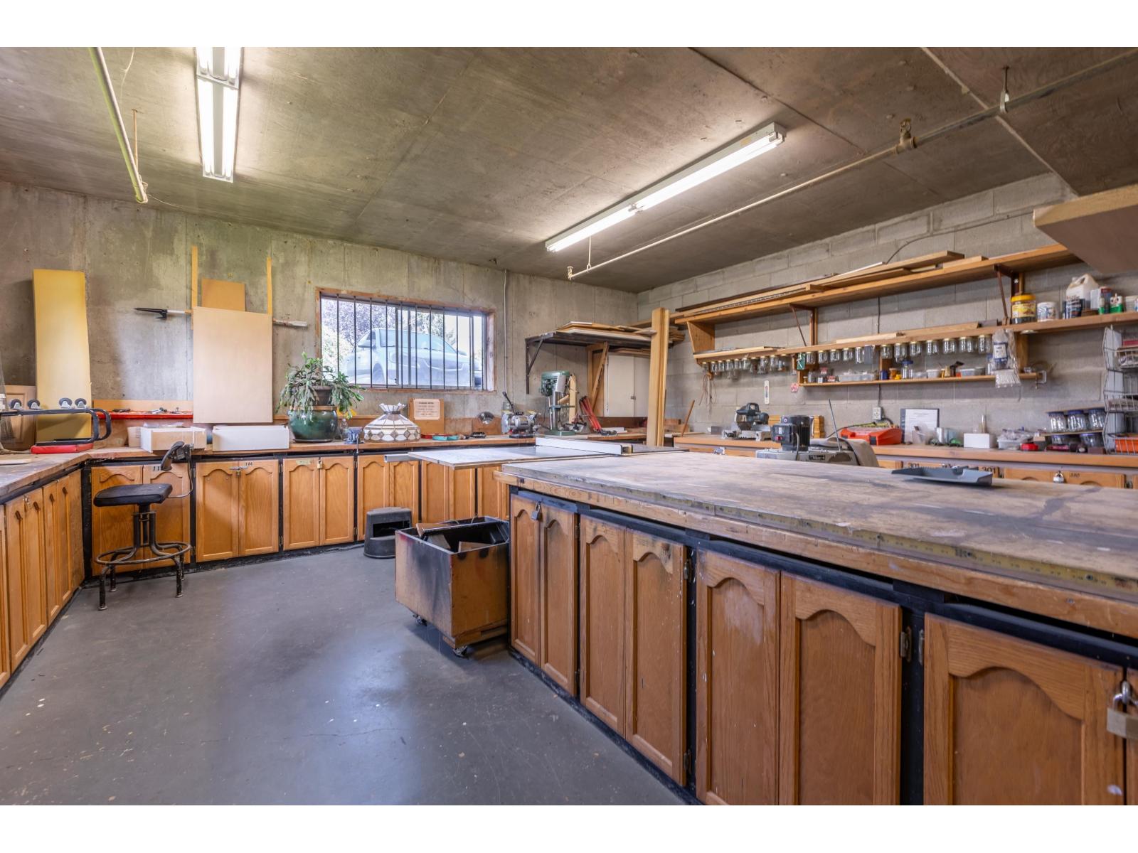 211 31850 Union Avenue Property Photo 27