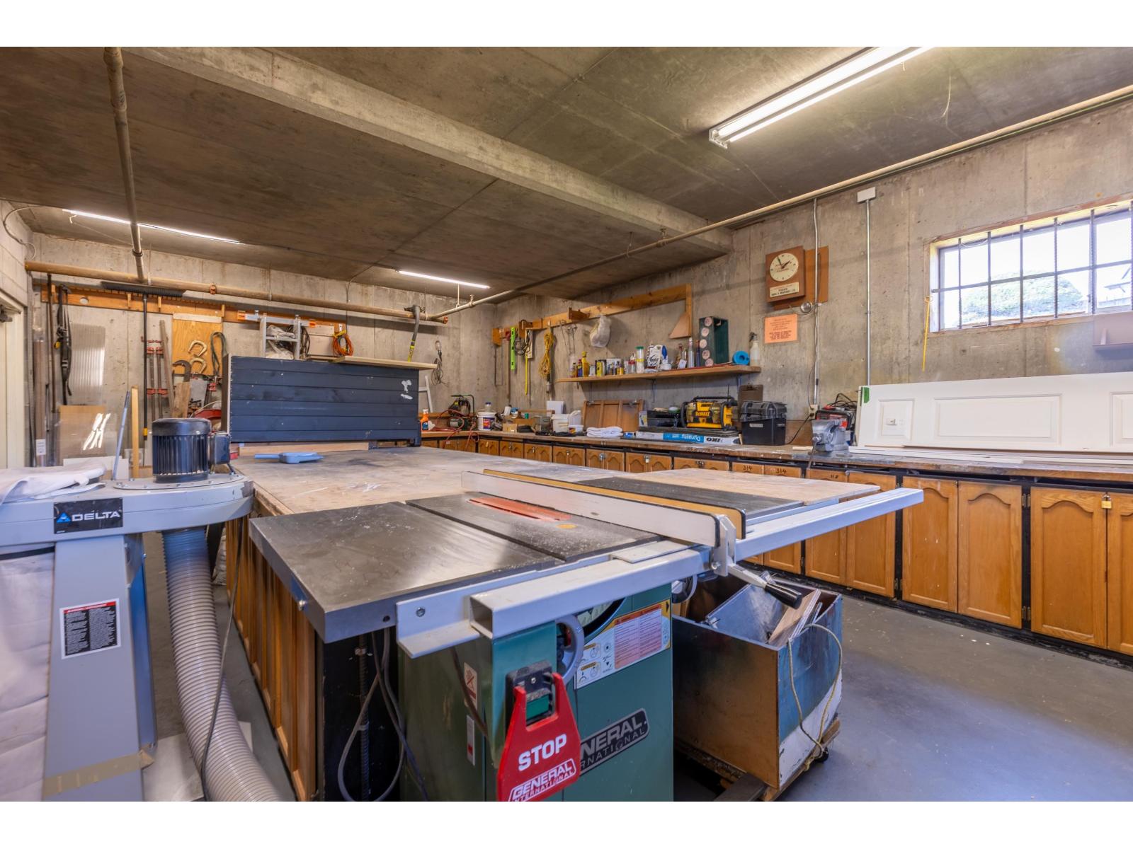 211 31850 Union Avenue Property Photo 28