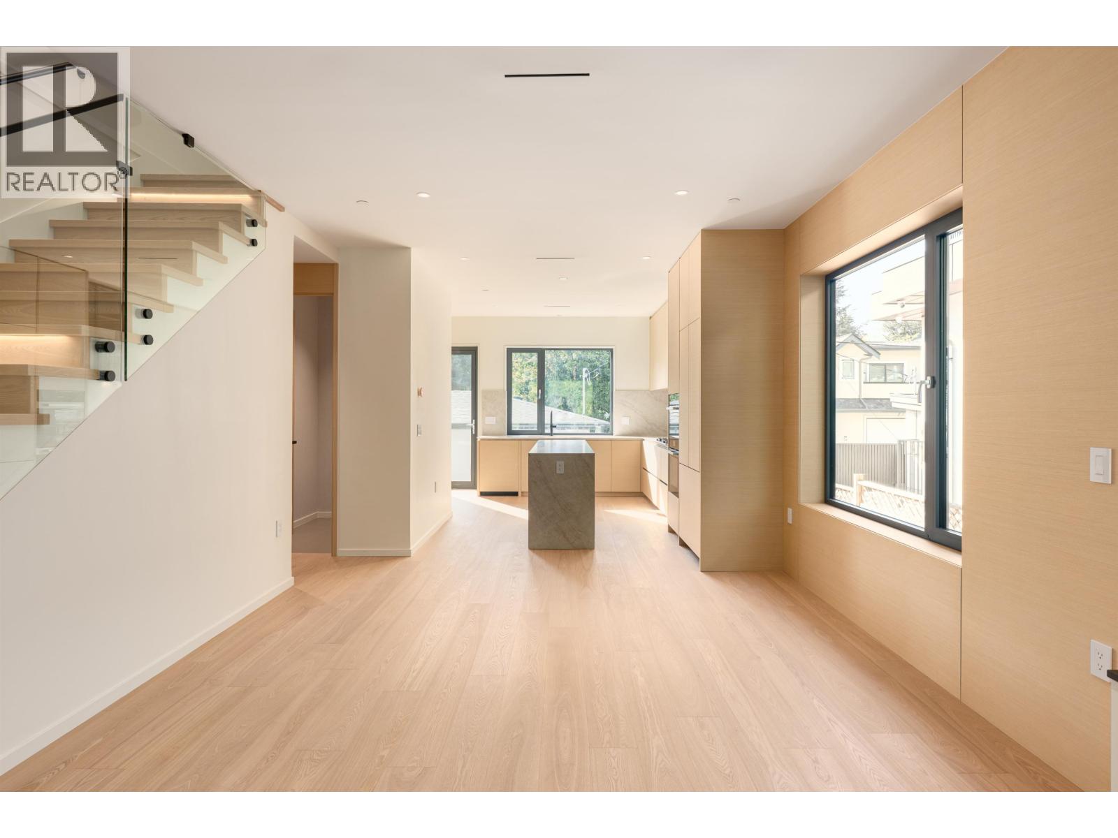4475 Wallace Street Property Photo 11