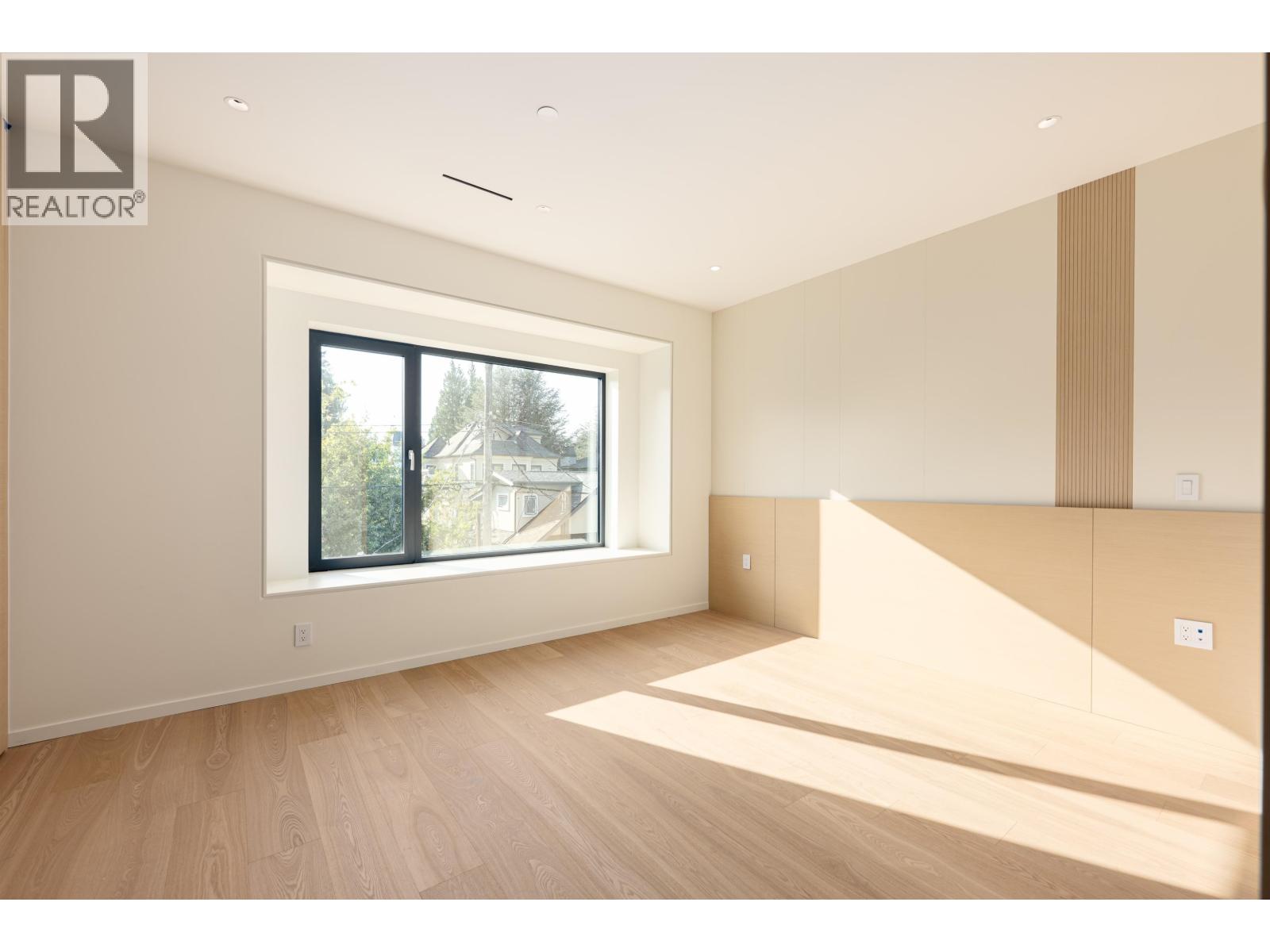4475 Wallace Street Property Photo 17