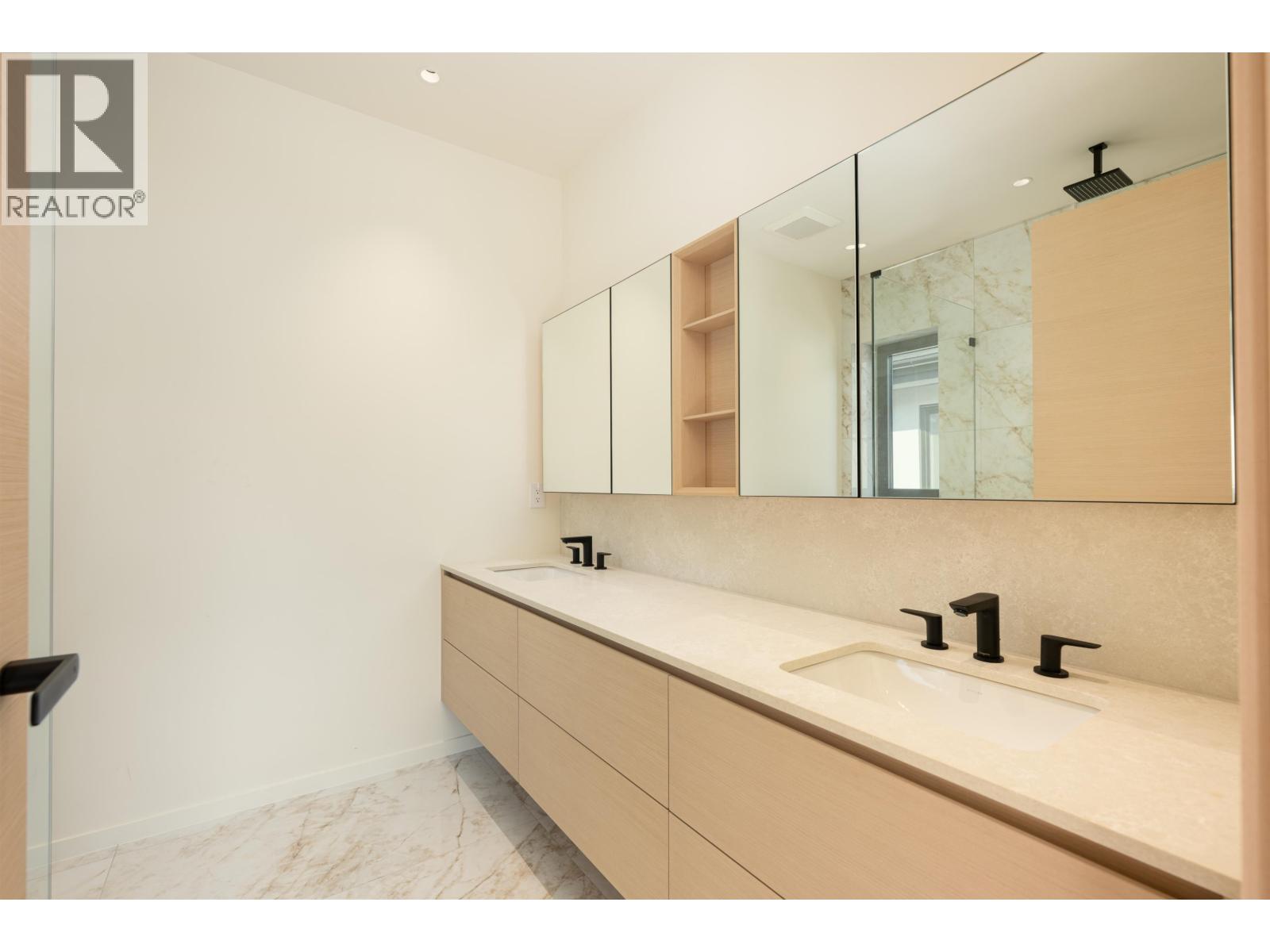 4475 Wallace Street Property Photo 21