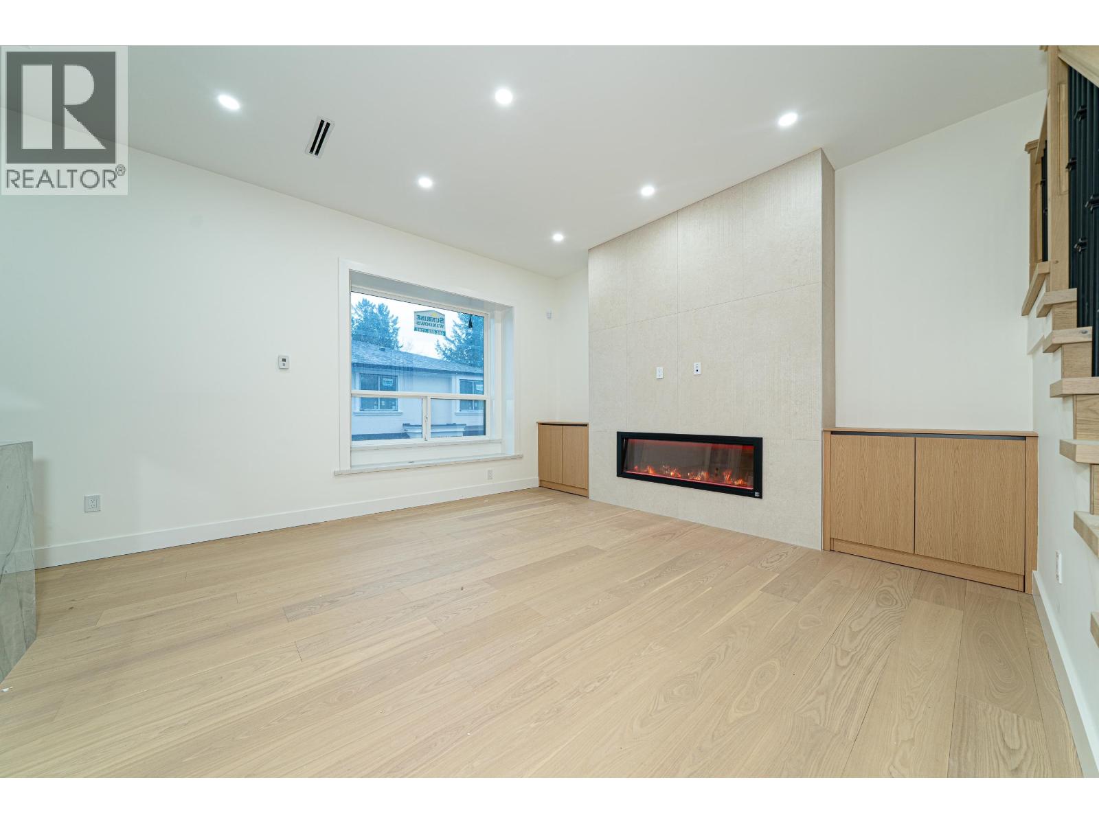 1 5091 Buxton Street Property Photo 11