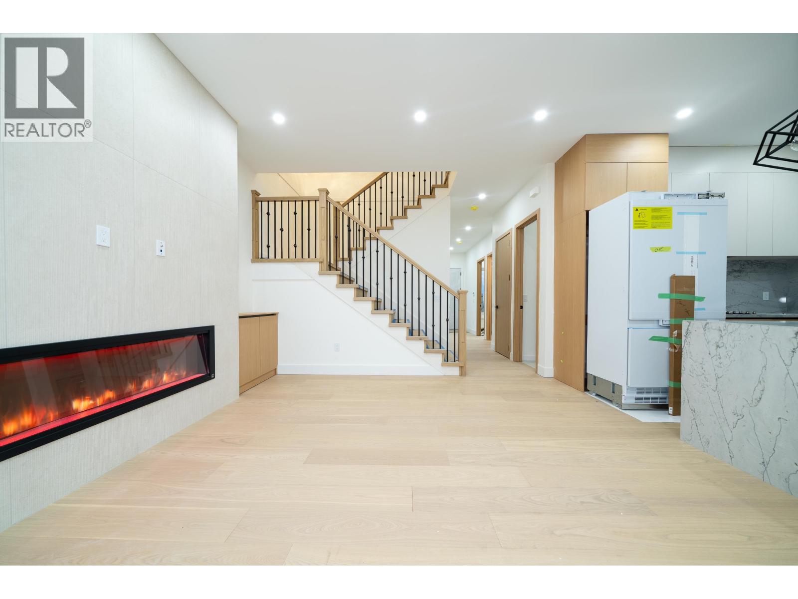 1 5091 Buxton Street Property Photo 15