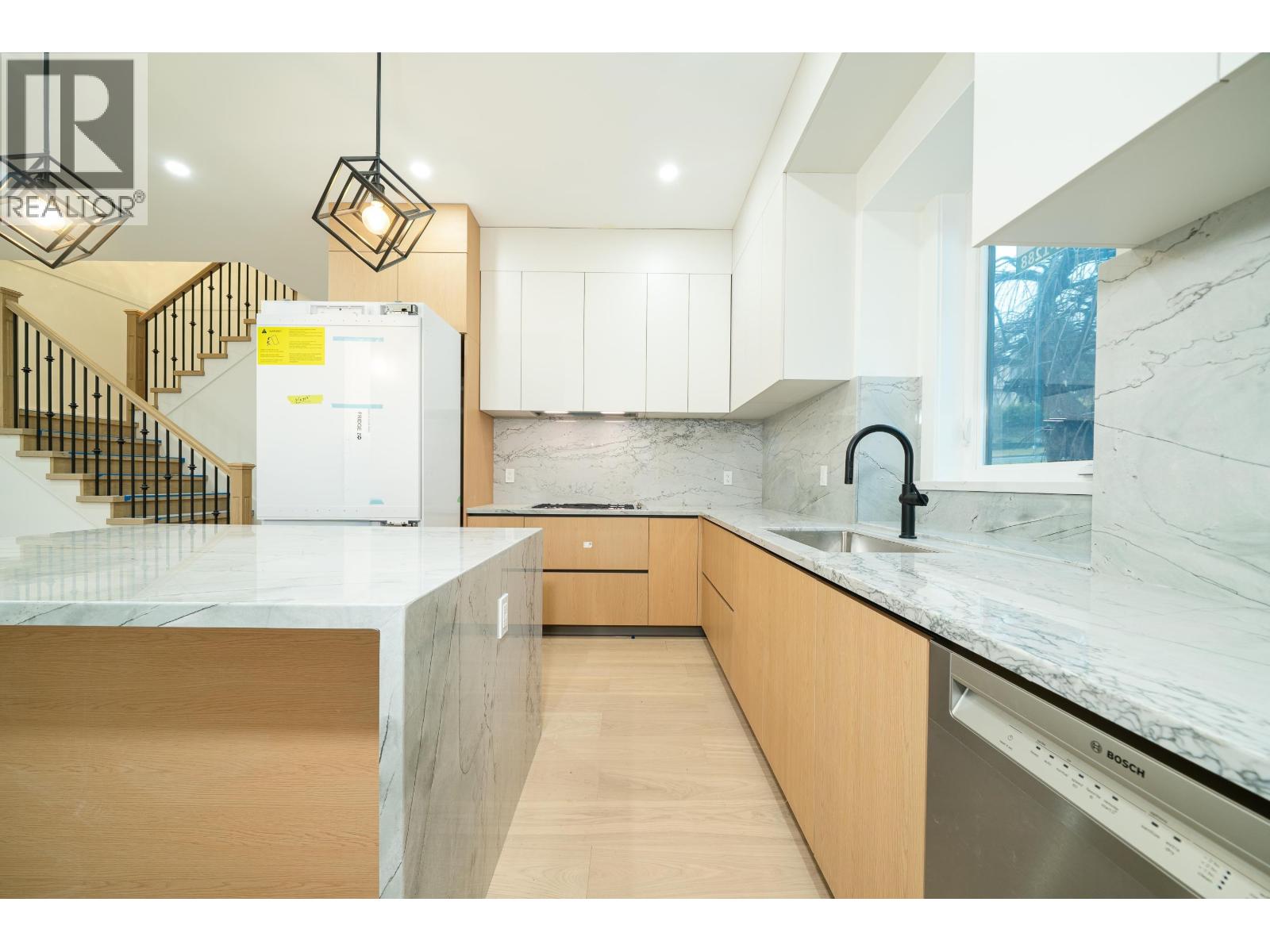 1 5091 Buxton Street Property Photo 17