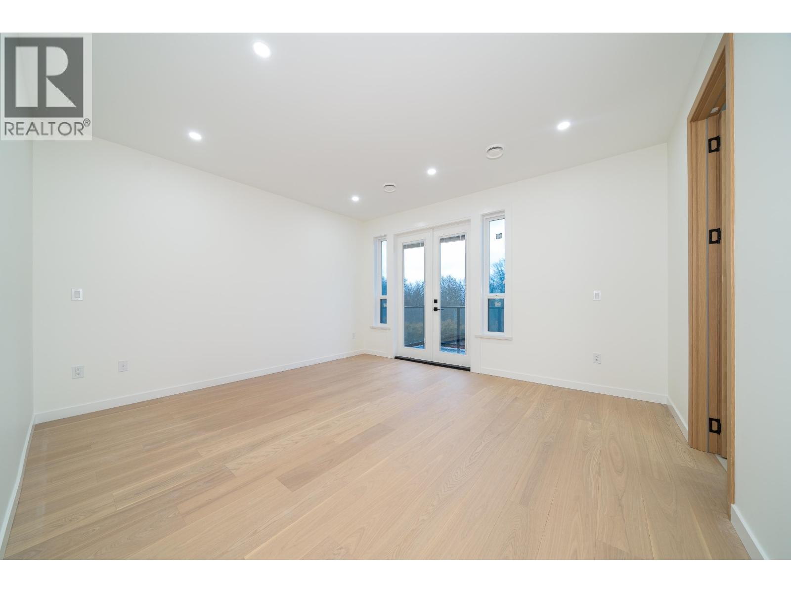 1 5091 Buxton Street Property Photo 22