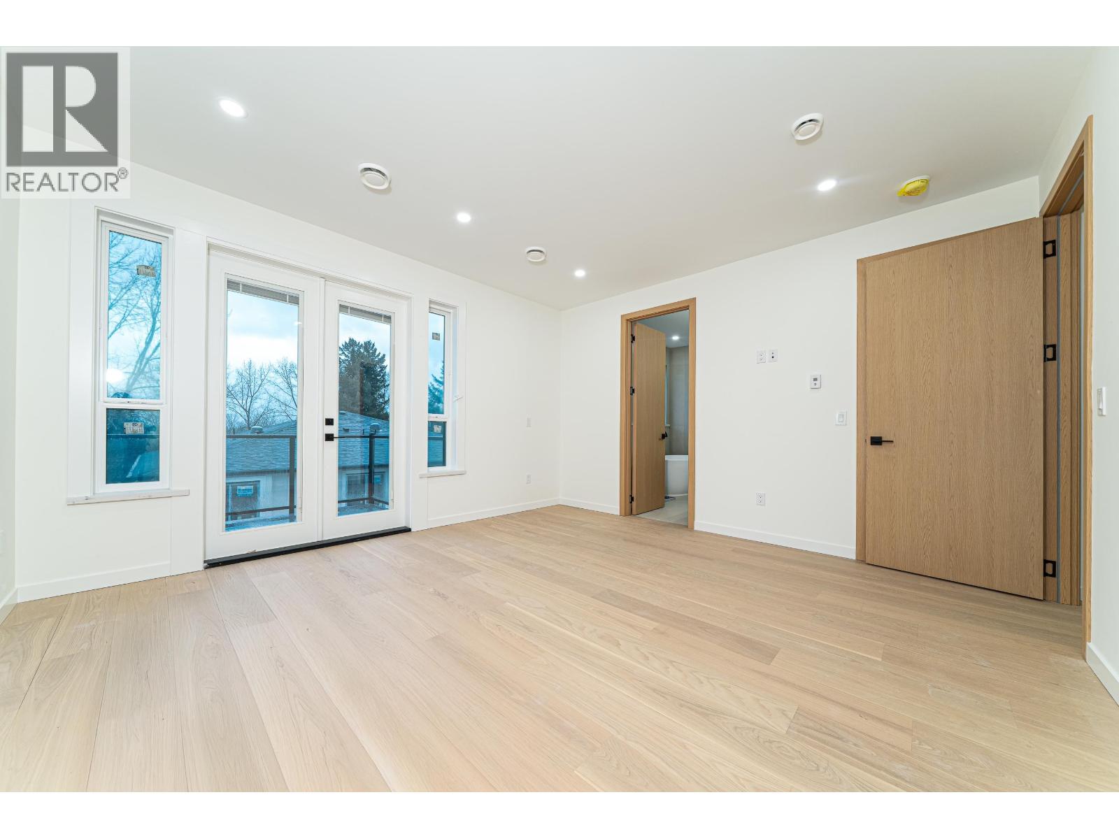 1 5091 Buxton Street Property Photo 23