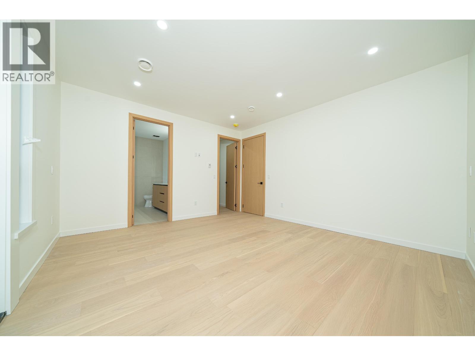 1 5091 Buxton Street Property Photo 24