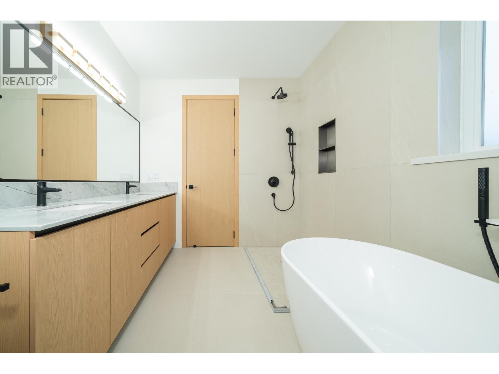 1 5091 Buxton Street Property Photo 26