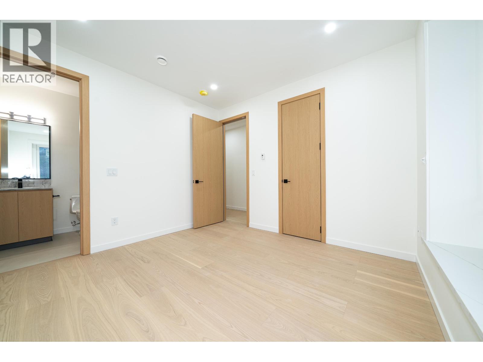 1 5091 Buxton Street Property Photo 32