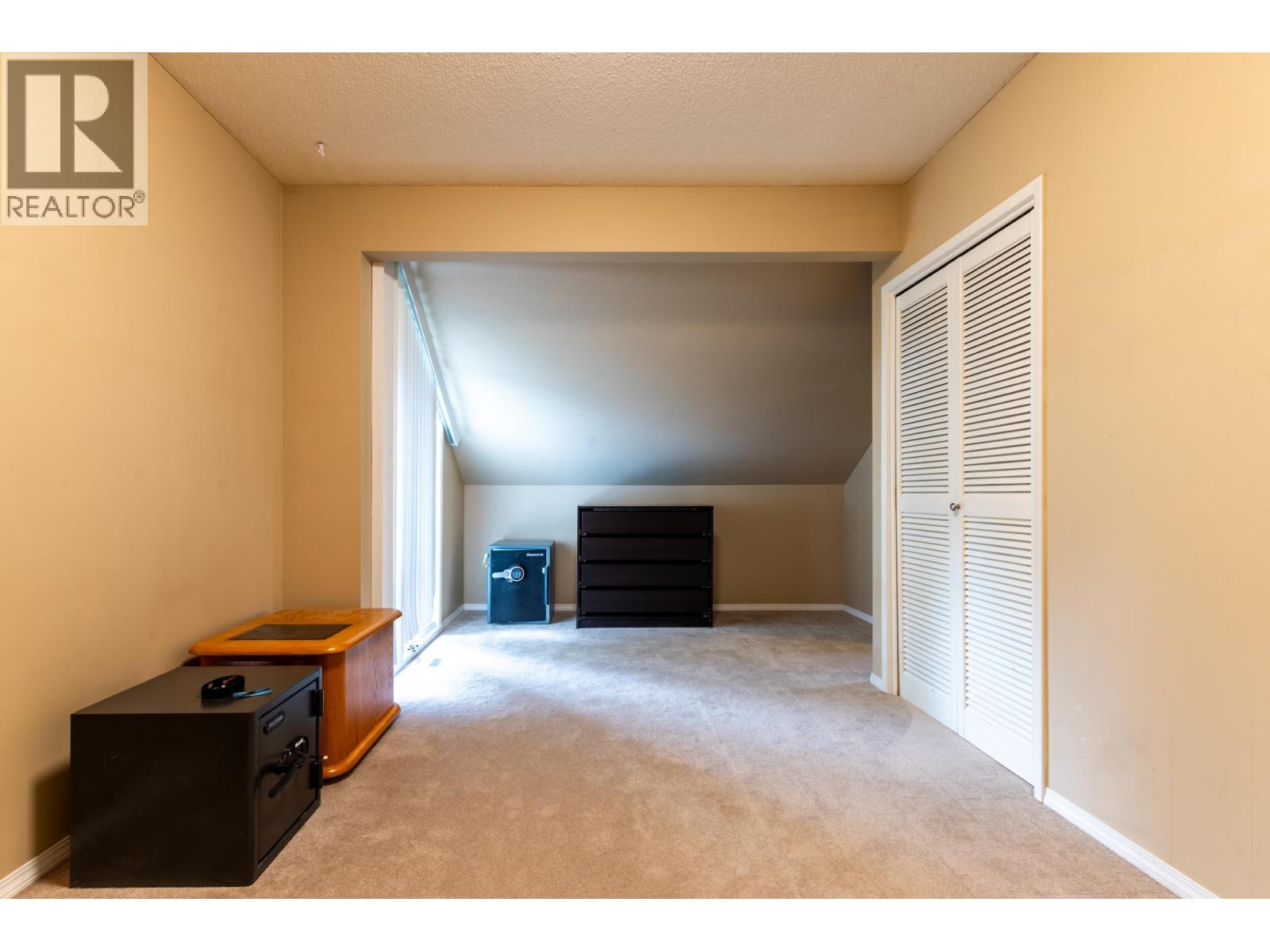 1625 Gillett Street Property Photo 24