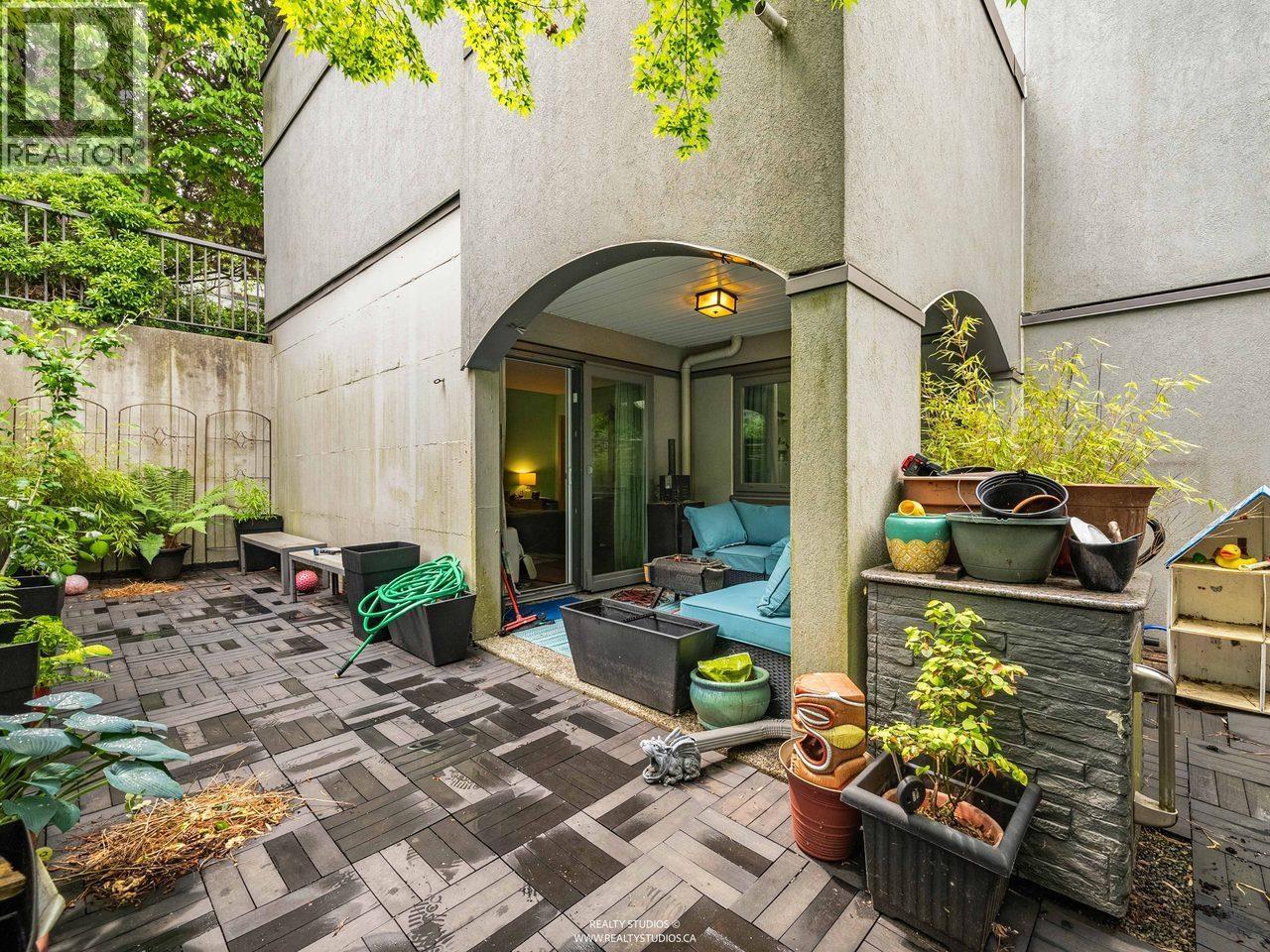 1330 W 7th Avenue Property Photo 3