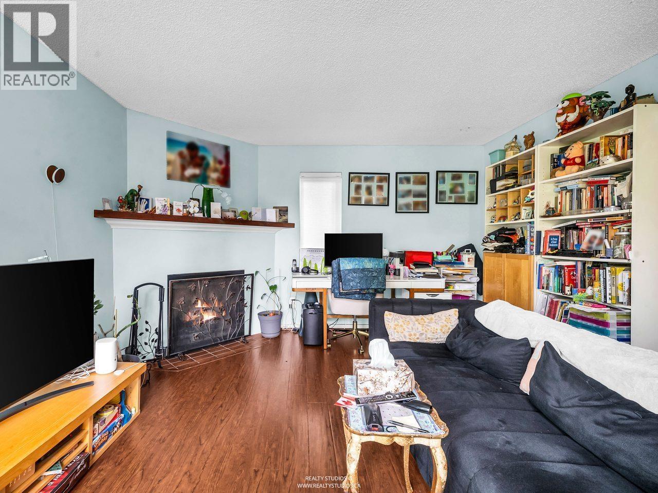 1330 W 7th Avenue Property Photo 10