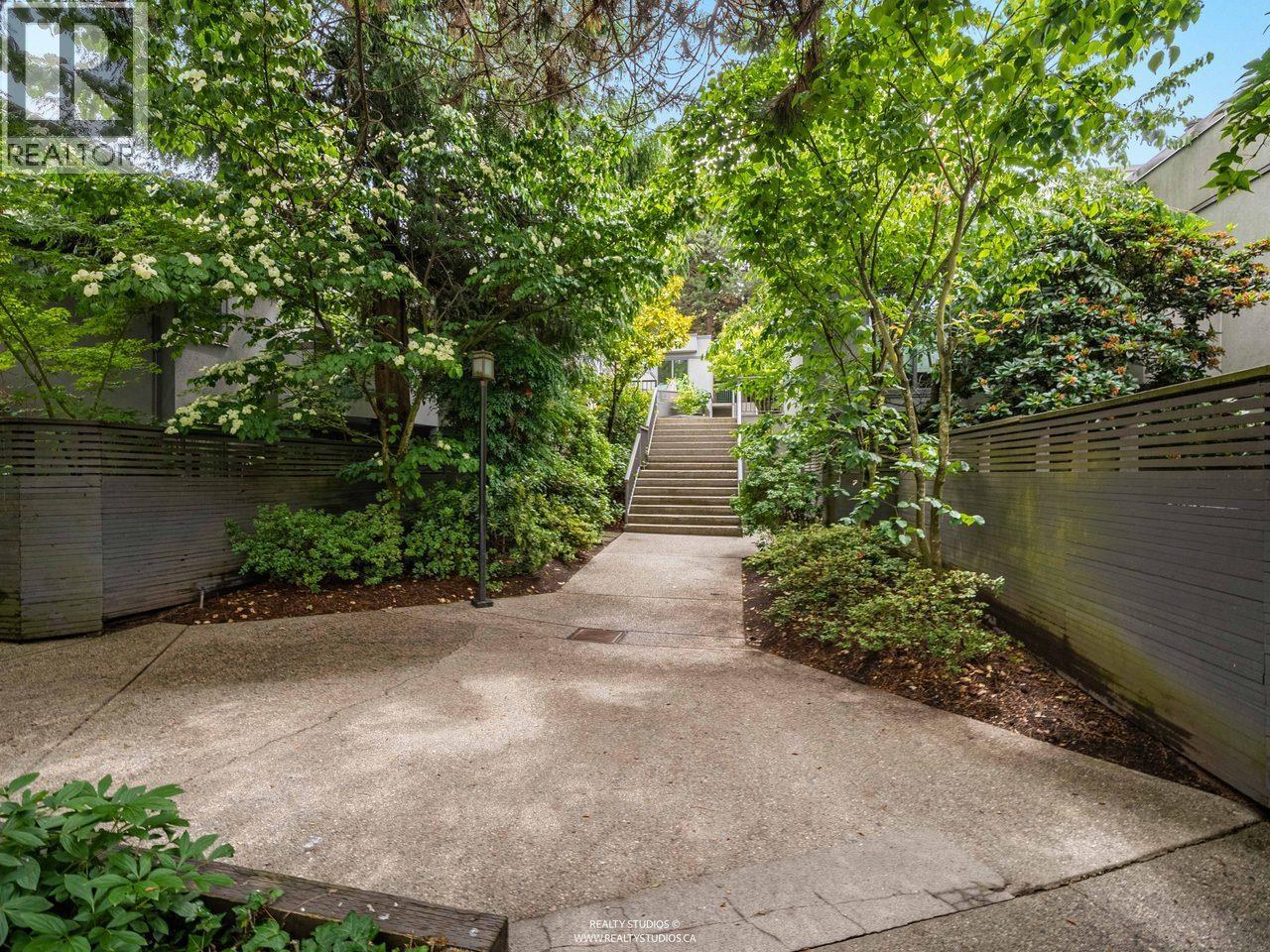 1330 W 7th Avenue Property Photo 34