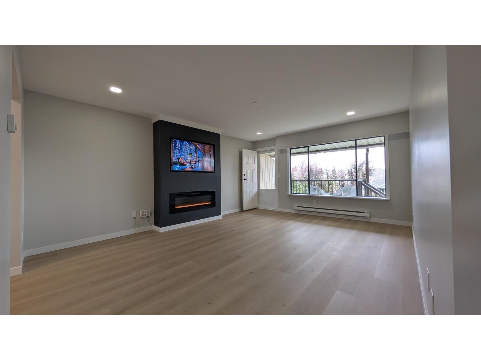 40 32959 George Ferguson Way Property Photo 2