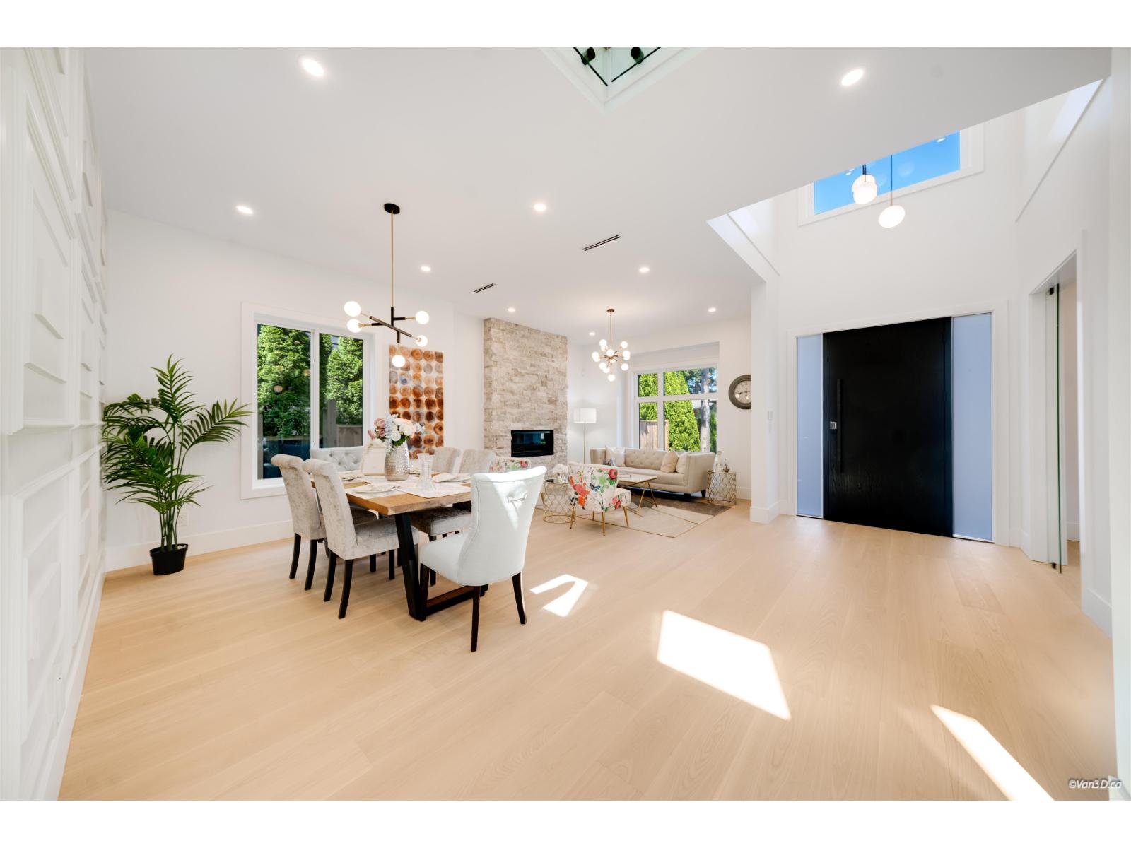 13030 15 Avenue Property Photo 6