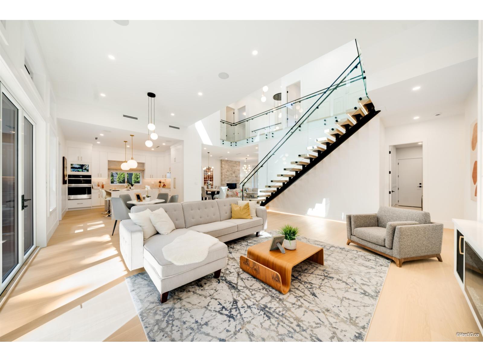 13030 15 Avenue Property Photo 14