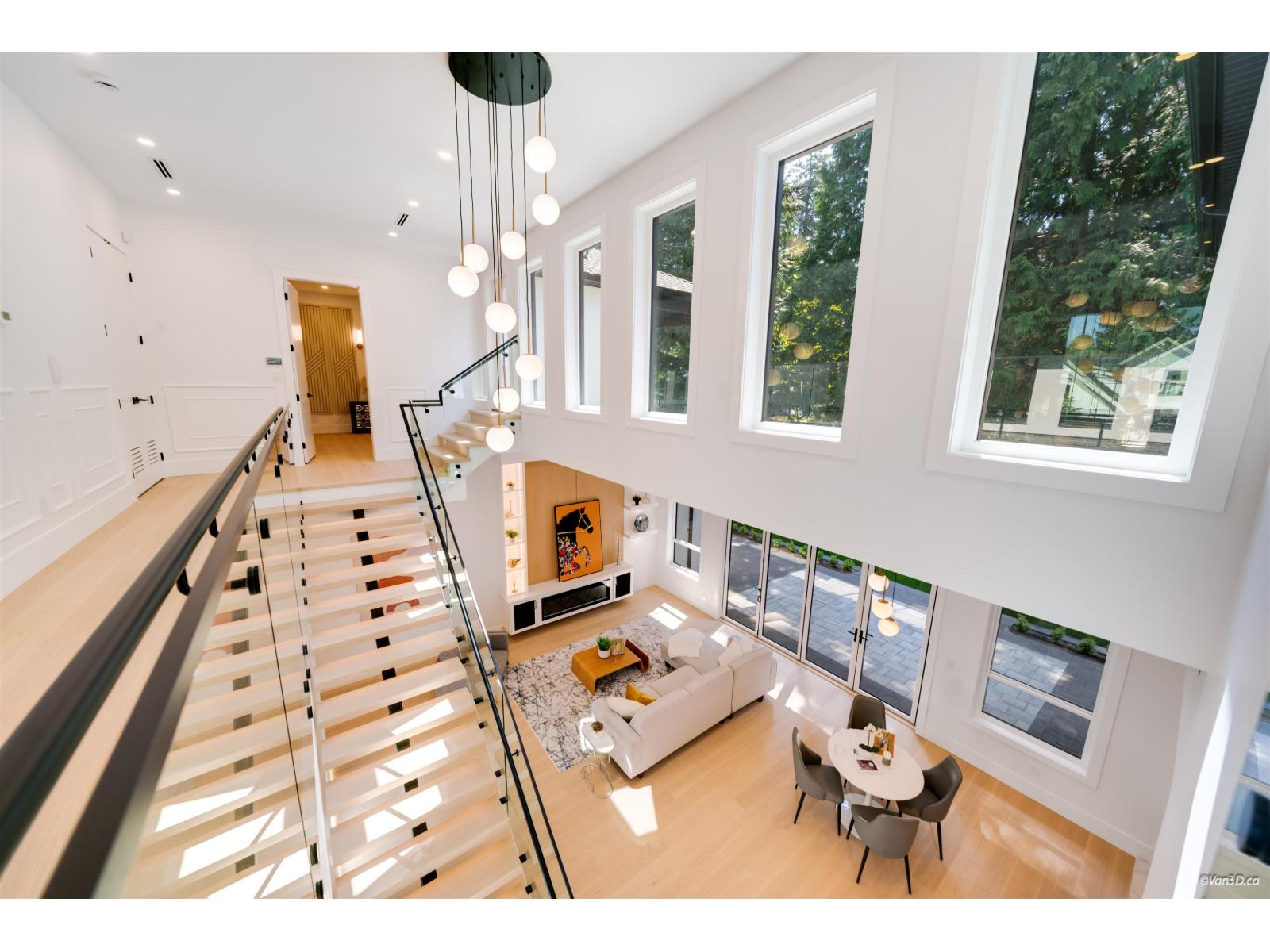 13030 15 Avenue Property Photo 18