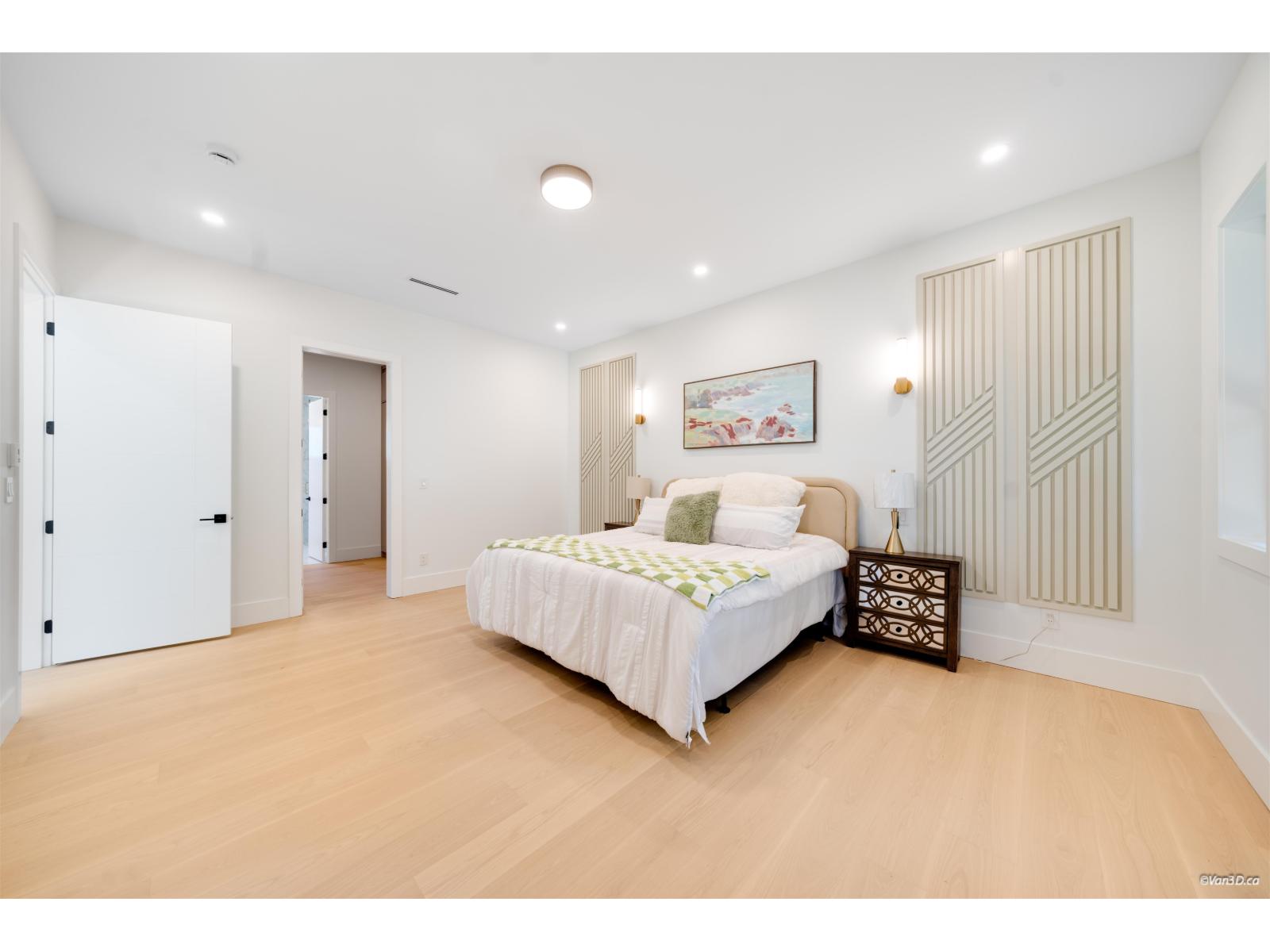 13030 15 Avenue Property Photo 21