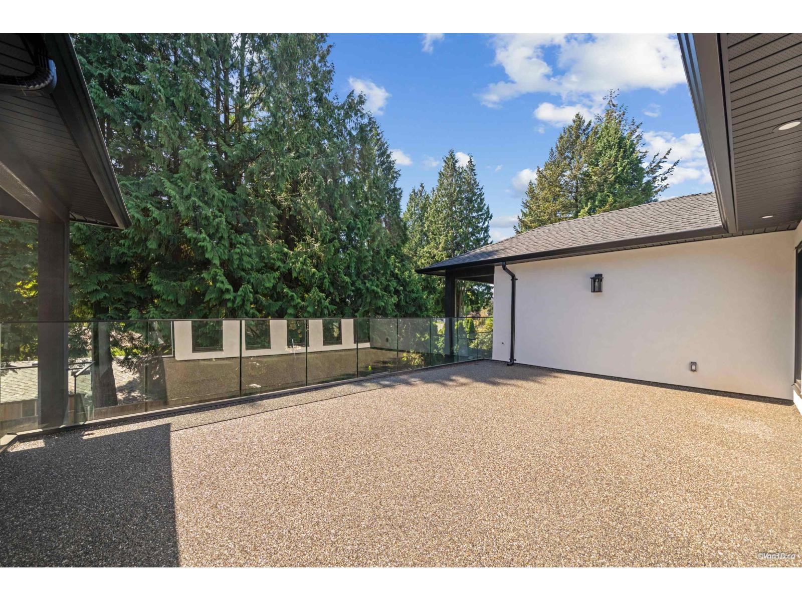 13030 15 Avenue Property Photo 33