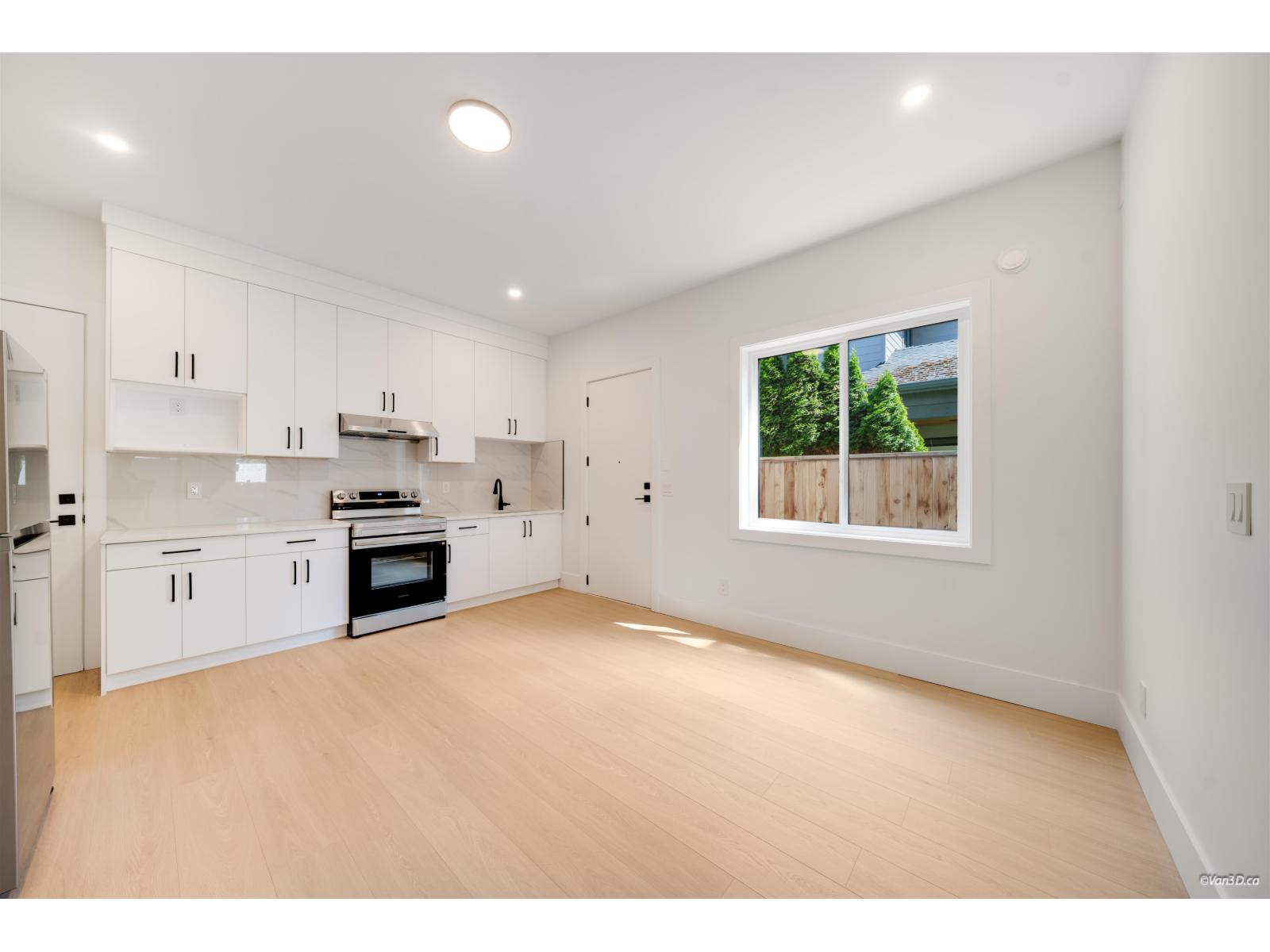 13030 15 Avenue Property Photo 34