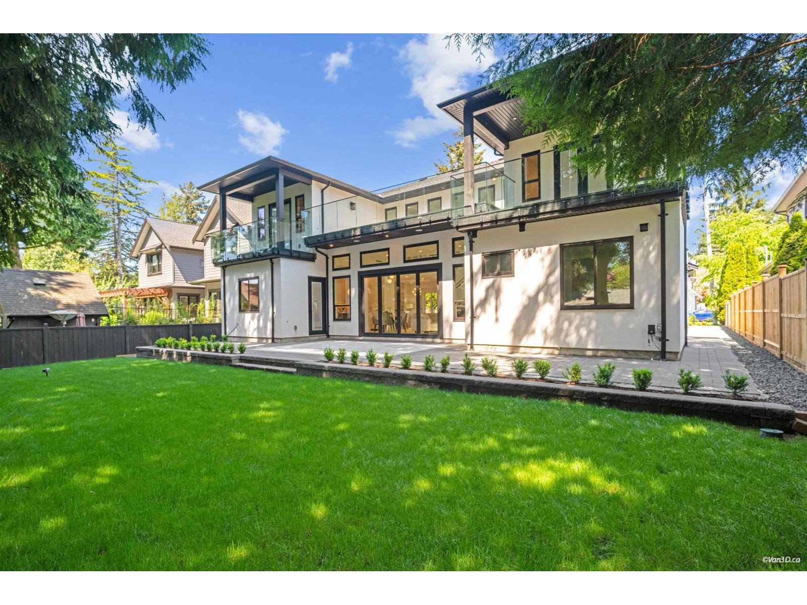 13030 15 Avenue Property Photo 38
