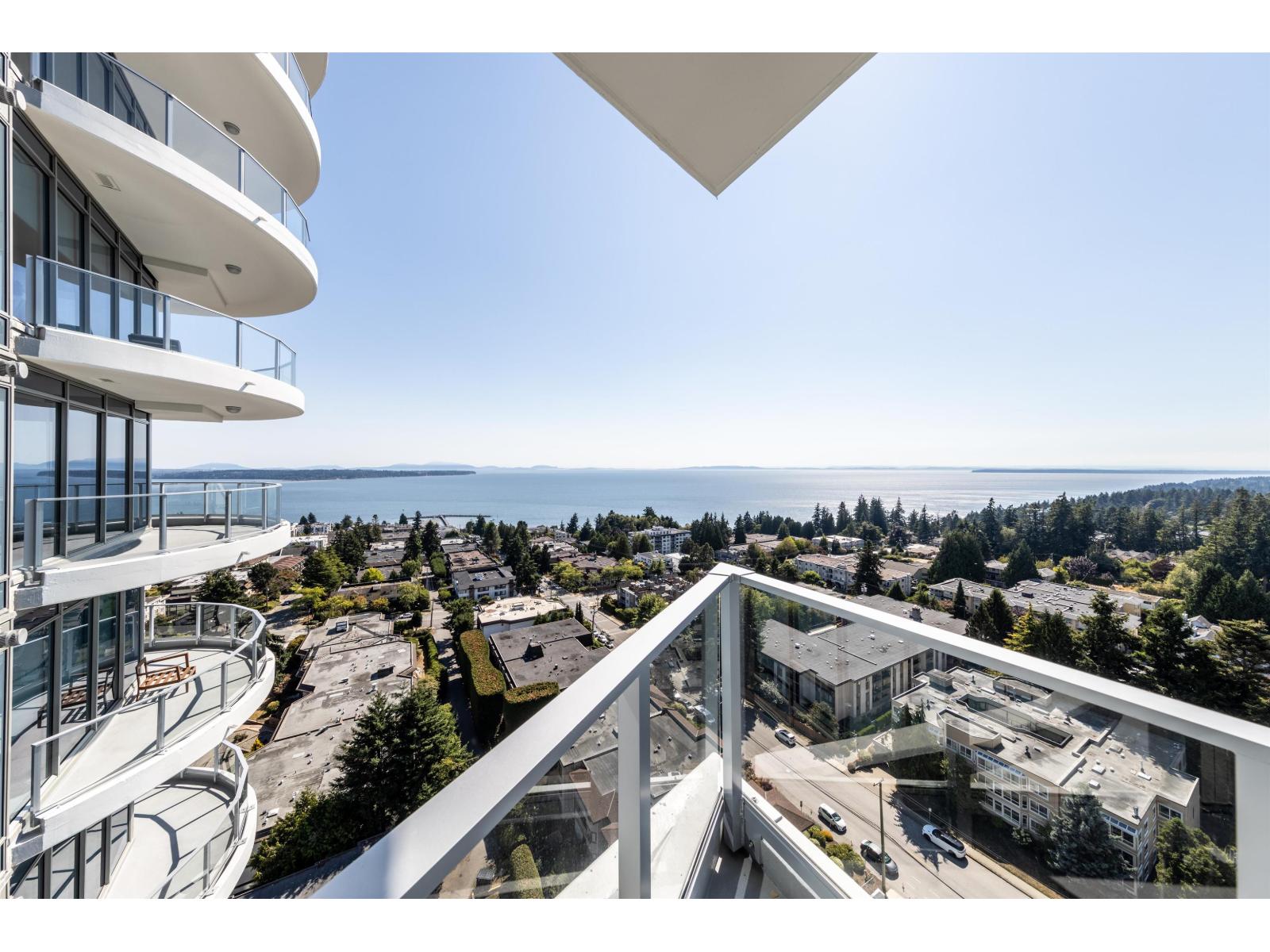 1606 1475 Foster Street Property Photo 3
