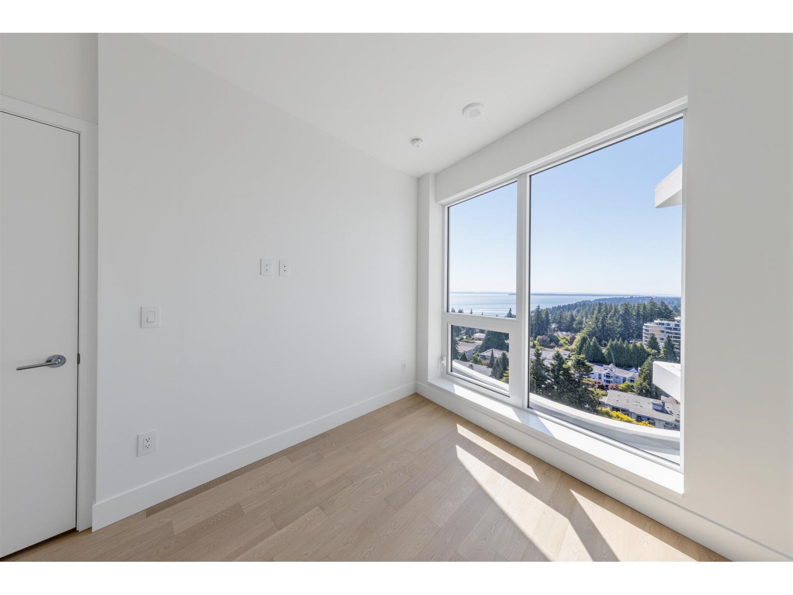 1606 1475 Foster Street Property Photo 16