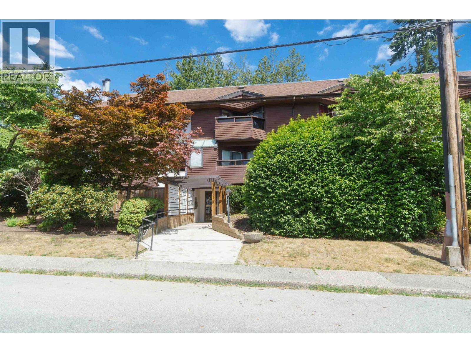 108 1177 Howie Avenue Property Photo 1